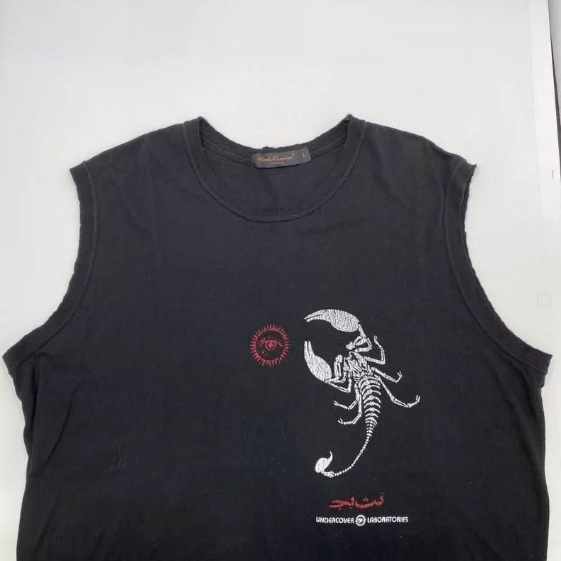 Undercover Undercover 03ss scab period scorpion print sleeveless blac Size US L / EU 52-54 / 3 - 7 Thumbnail