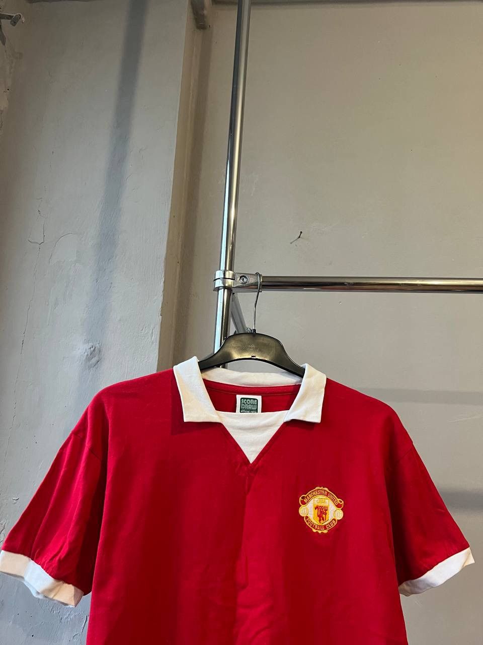 Vintage 1973 REMAKE MANCHESTER UNITED #7 HOME SOCCER JERSEY SHIRT M Size US M / EU 48-50 / 2 - 7 Thumbnail