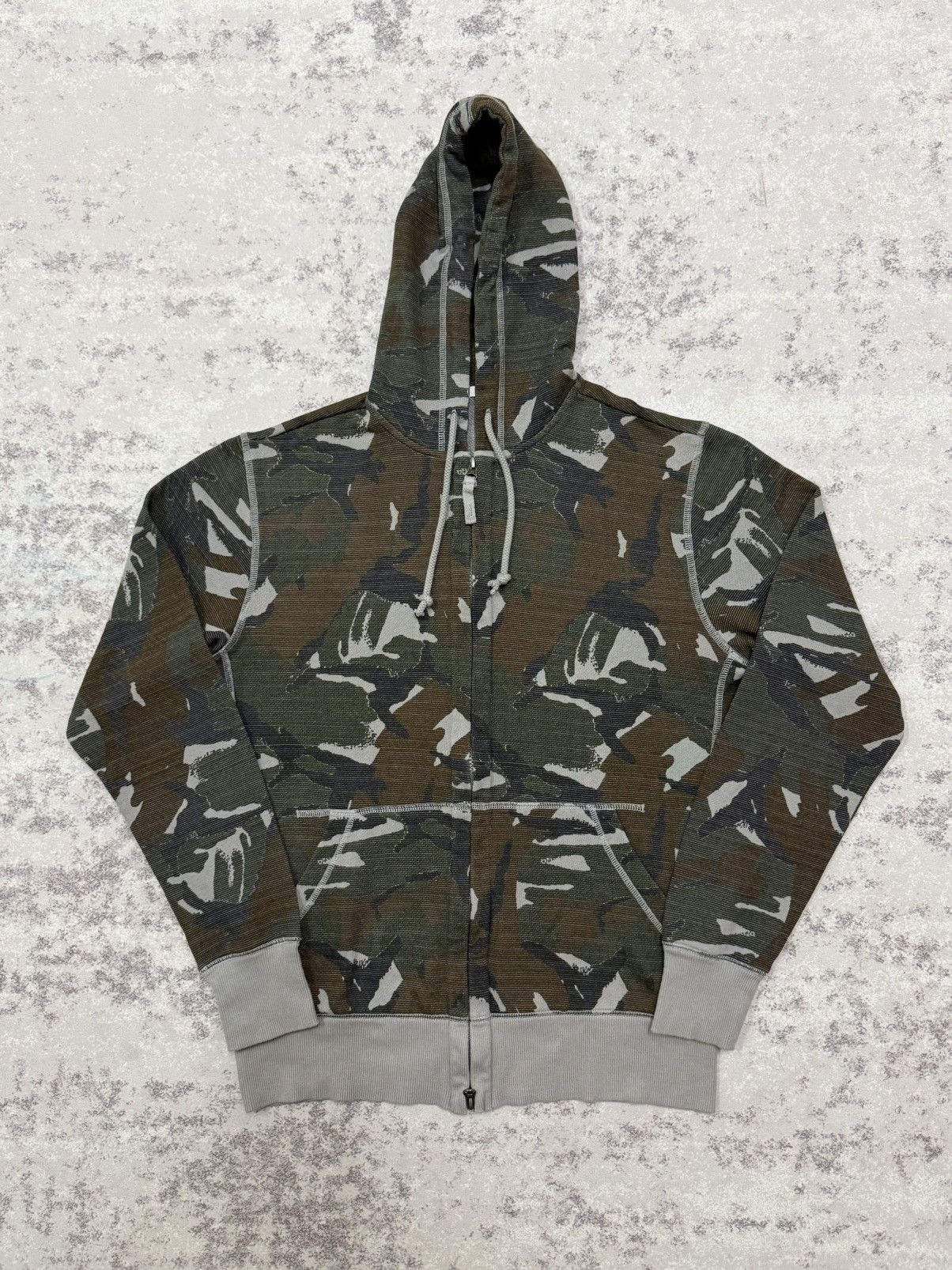 Uniqlo Uniqlo Camo Paternz Zip Up Sweater Hoodie Size US M / EU 48-50 / 2 - 1 Thumbnail