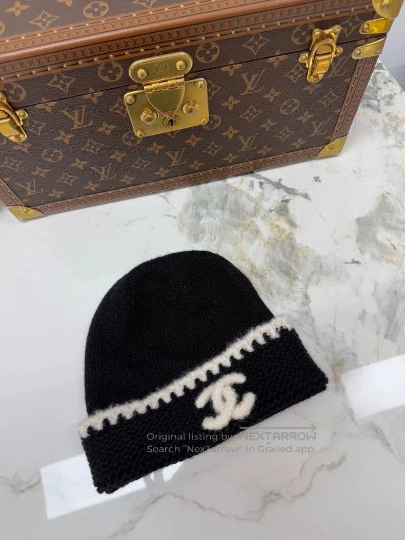 Chanel Chanel Black Knit Beanie with Logo. Size ONE SIZE - 2 Thumbnail