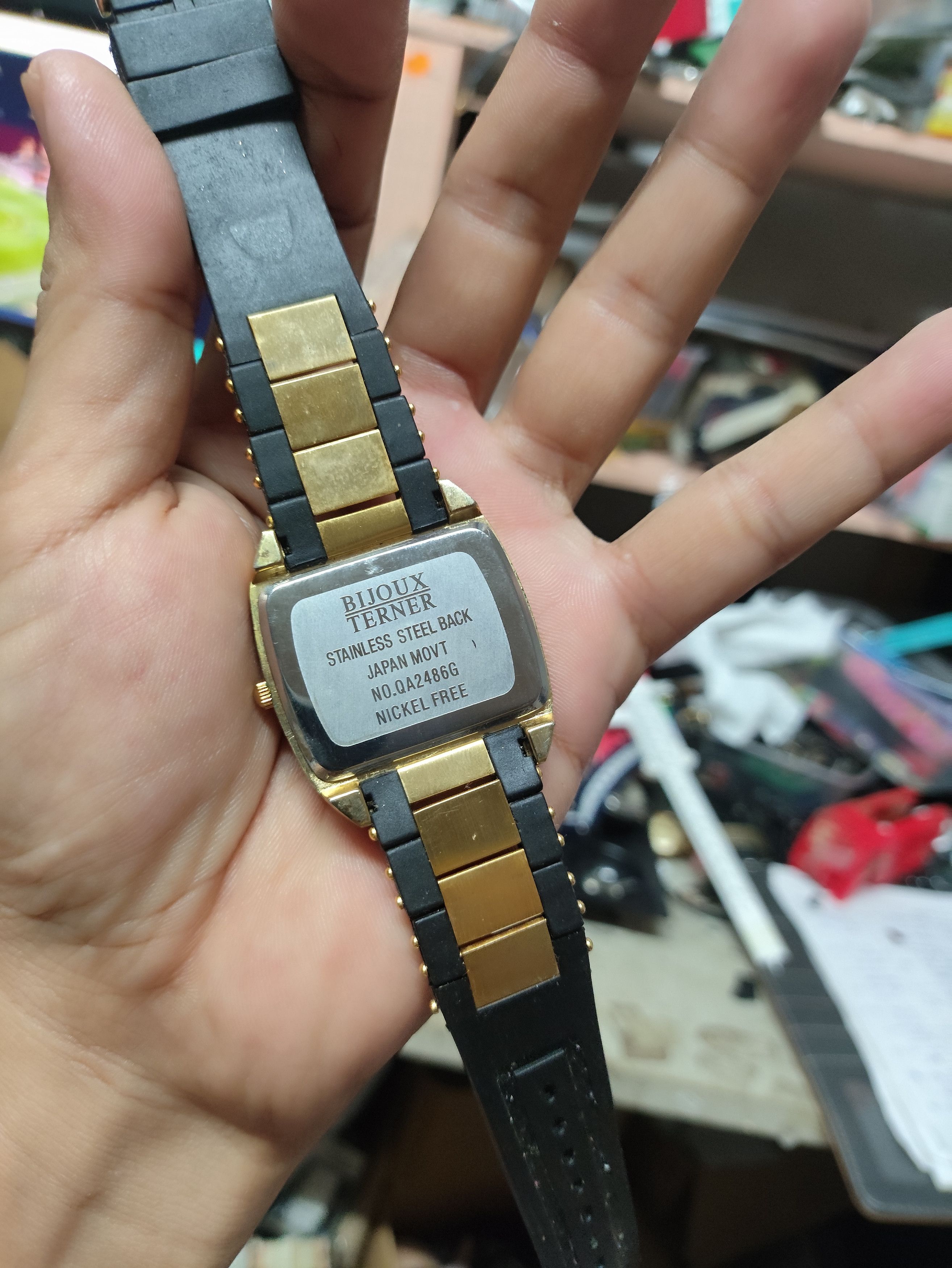 Vintage BIJOUX TERNER (NO.QA2486G) Vintage Japan Quartz Watch Size ONE SIZE - 6 Thumbnail