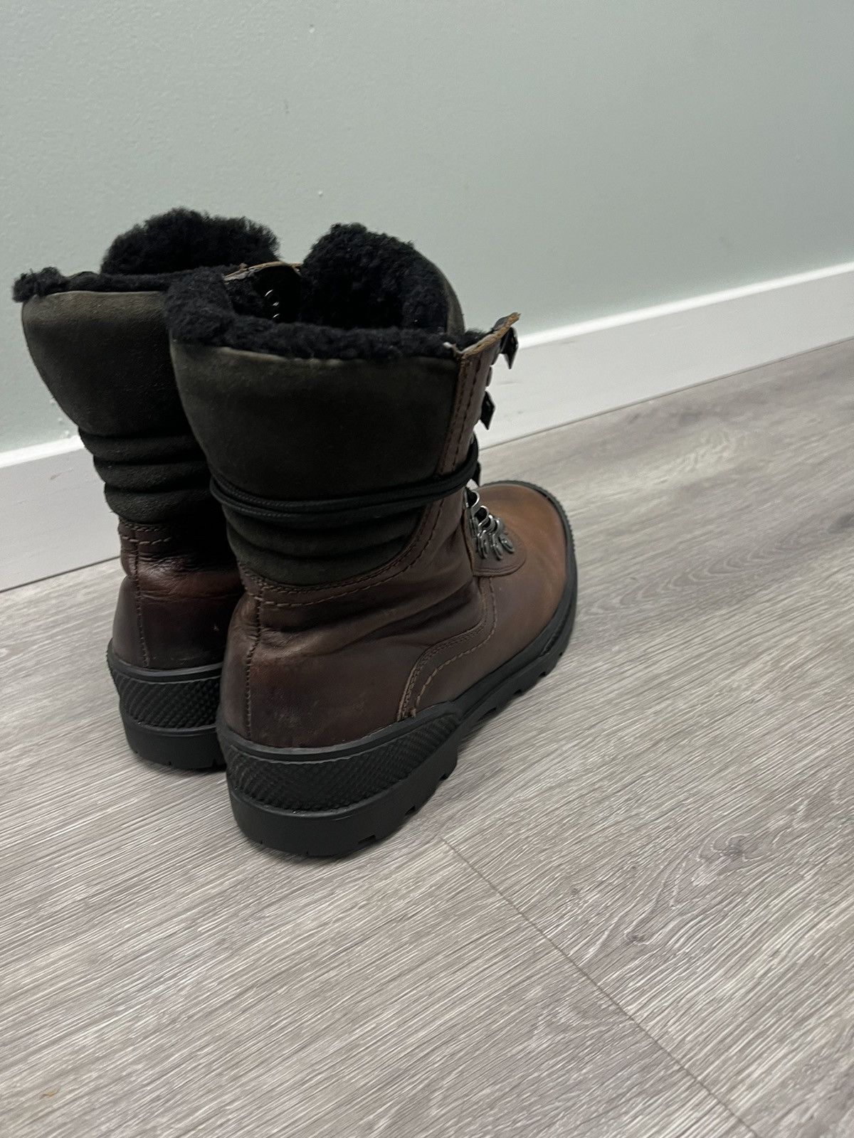John Varvatos Shearling Lined Leather Hiking Boot. 9.5 Size US 9.5 / EU 42-43 - 17 Thumbnail