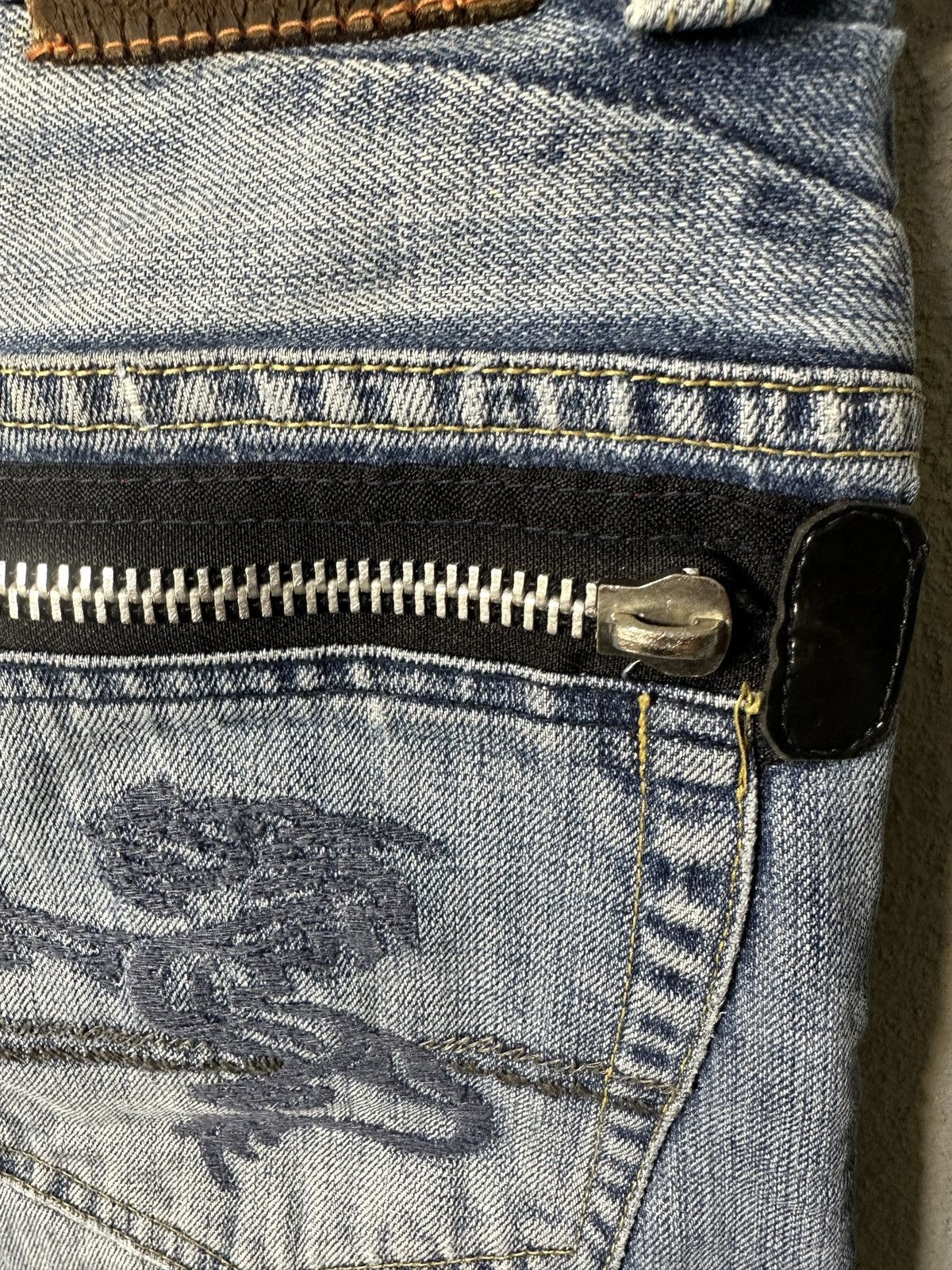 Diesel Vintage Distressed Diesel Japanese Dragons Y2K Jeans Size US 32 / EU 48 - 5 Thumbnail