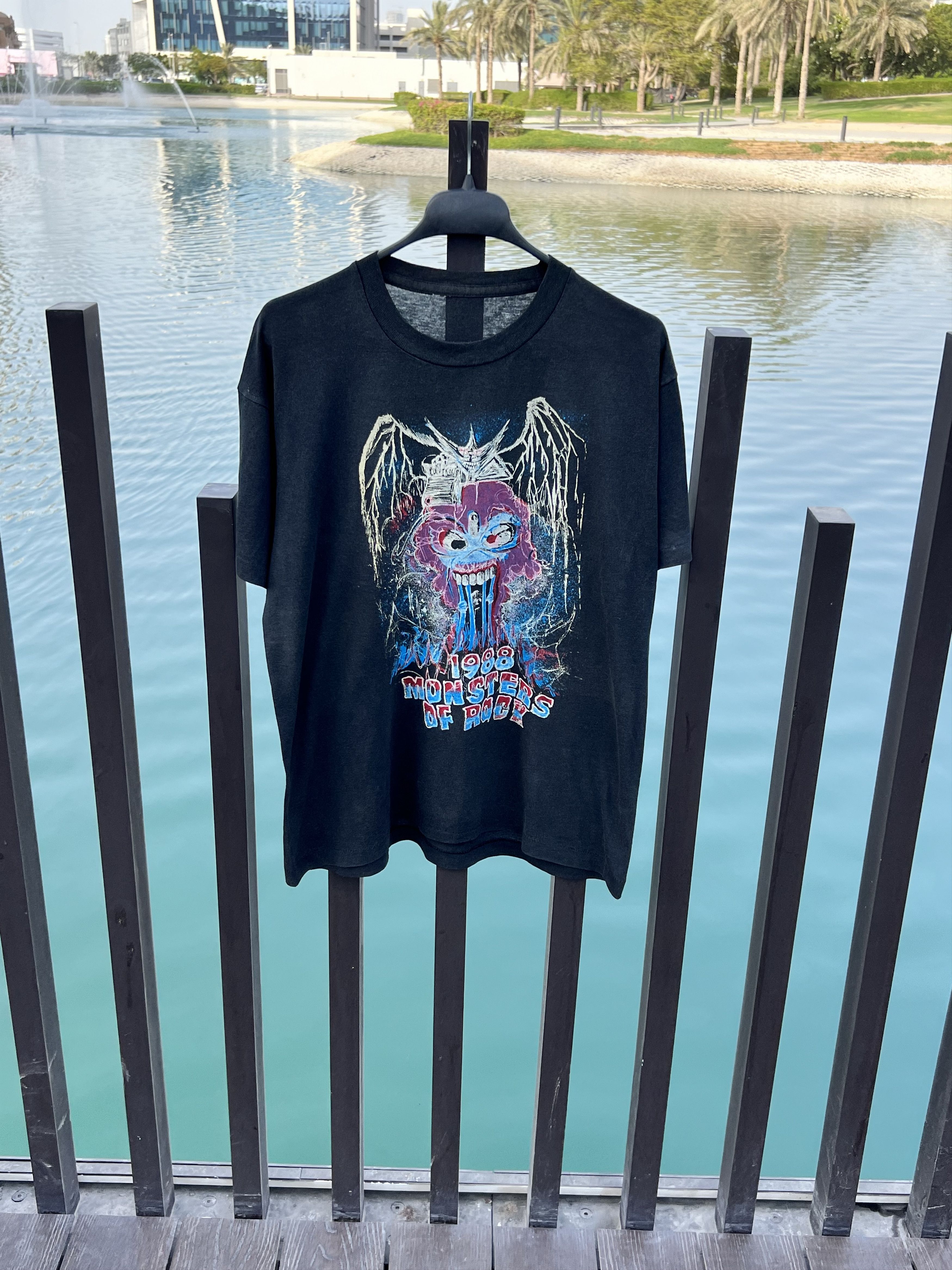 Vintage Vintage 1988 Monsters of rock 1988 t-shirt Size US XL / EU 56 / 4 - 1 Thumbnail