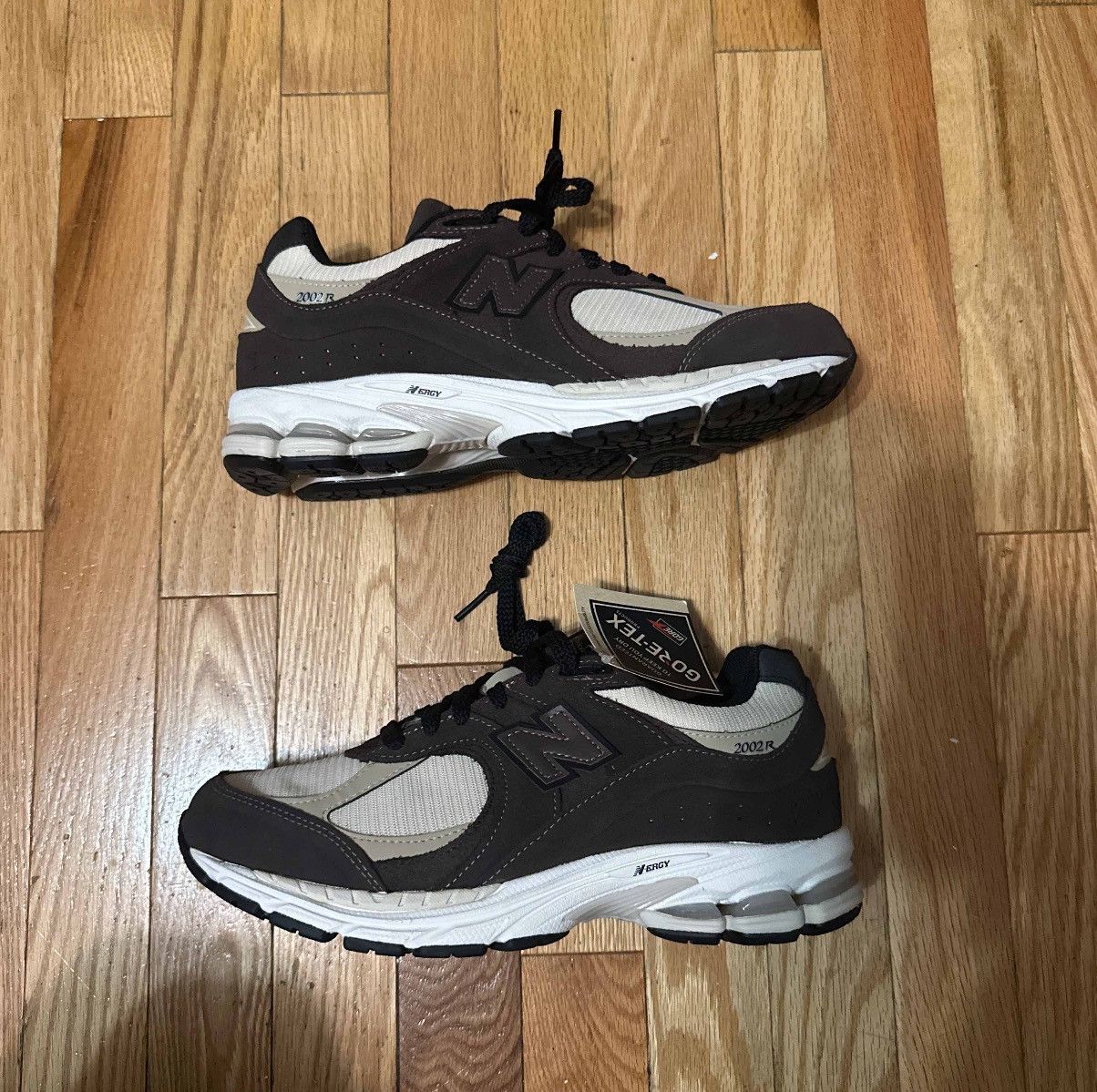 New Balance New balance 2002r black cofee gortex Size US 8 / EU 41 - 1 Thumbnail