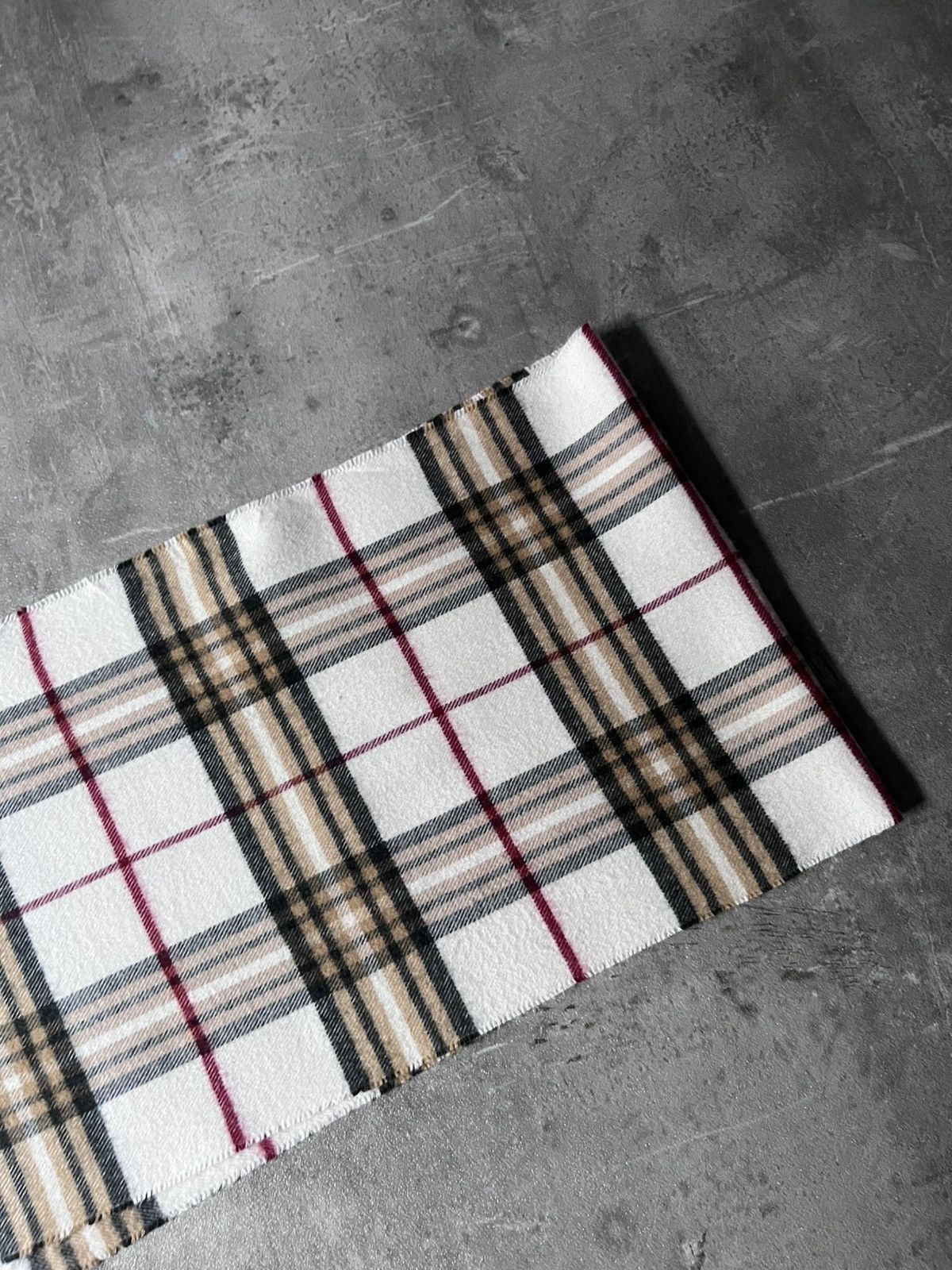 Burberry Burberrys vintage scarf cream wool Size ONE SIZE - 5 Thumbnail