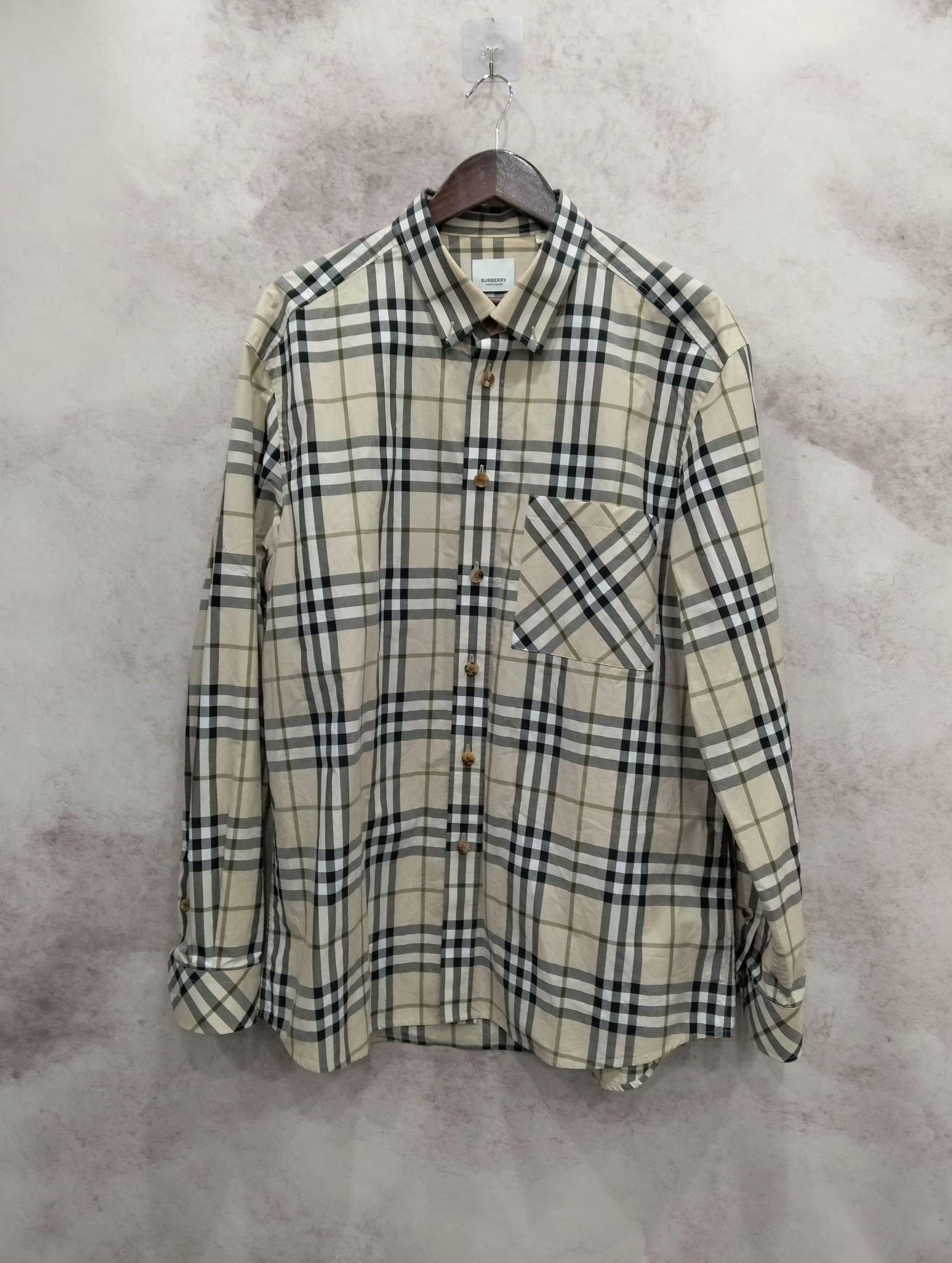 Burberry Burberry Shirt XXL Men Size US XXL / EU 58 / 5 - 1 Thumbnail