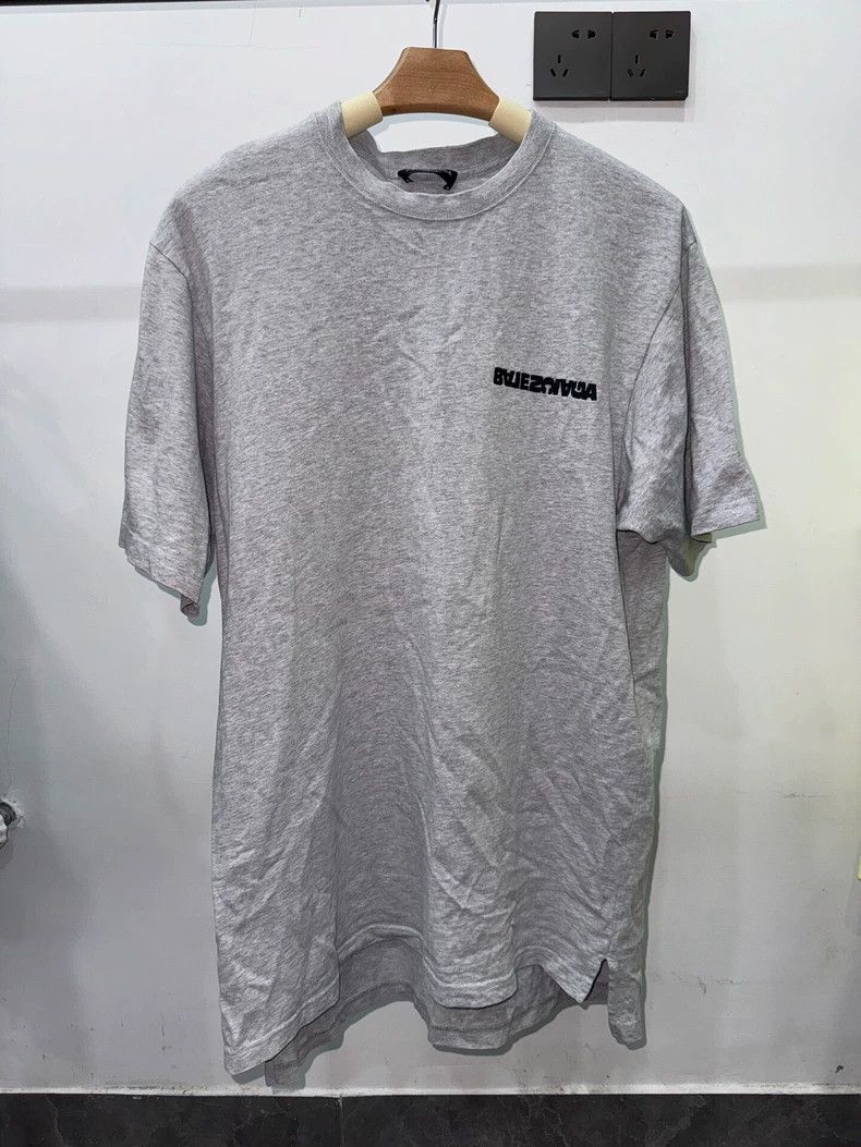 Balenciaga Balenciaga Reversed Letter Relaxed Fit Vintage Crewneck Sh Size US S / EU 44-46 / 1 - 1 Thumbnail