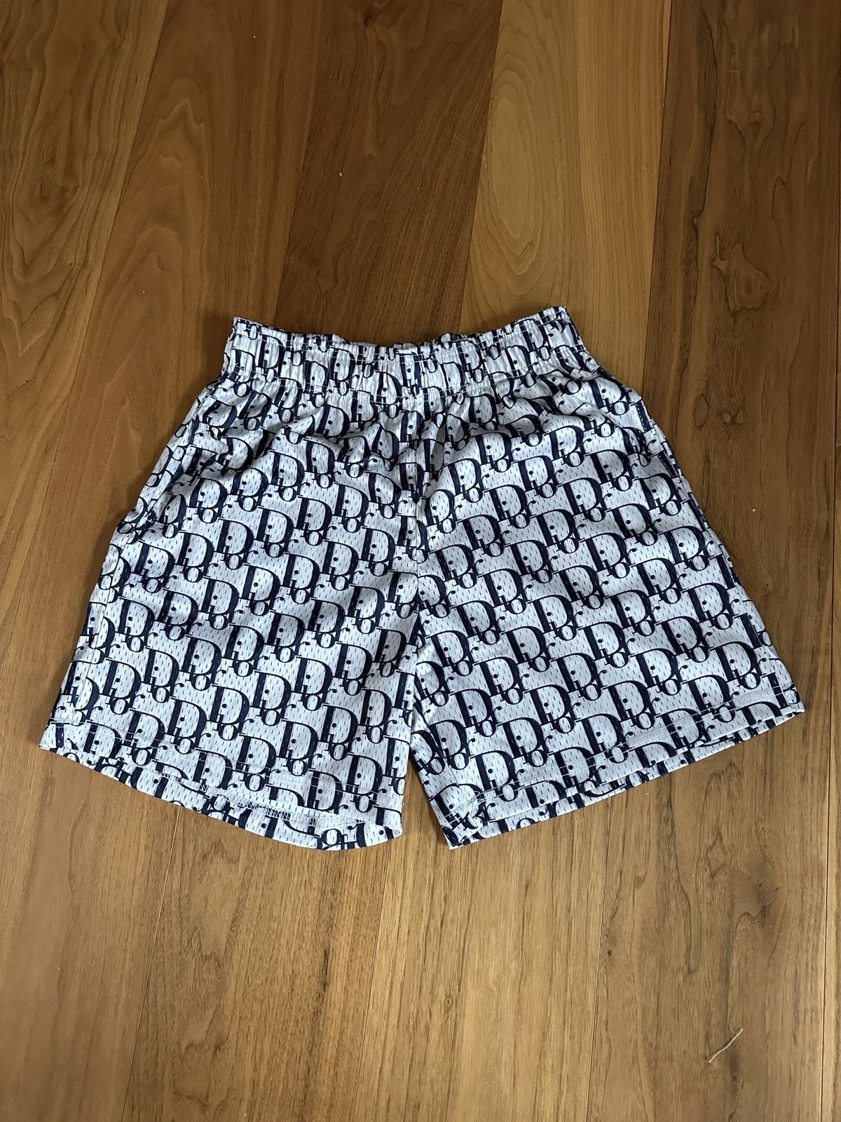 Bravest Studios shorts sz L outlets (brand new)