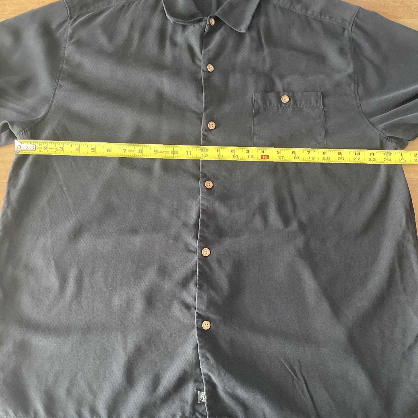 Tommy Bahama VINTAGE Tommy Bahama Black Silk Hawaiian Shirt Mens XL Embroidered Cigar Lounge Button-Up Size US XL / EU 56 / 4 - 4 Thumbnail