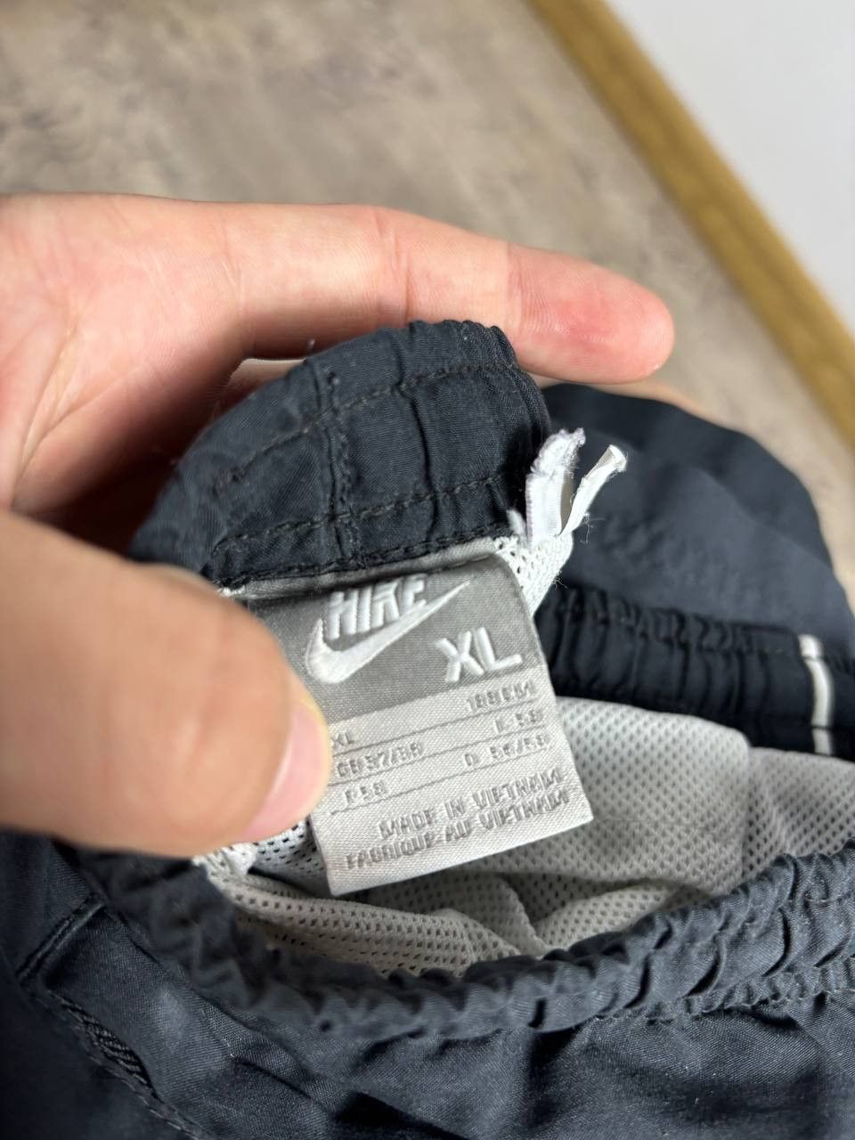 Nike 90's Vintage Nike Nylon Shorts Y2K Size US 36 / EU 52 - 2 Thumbnail