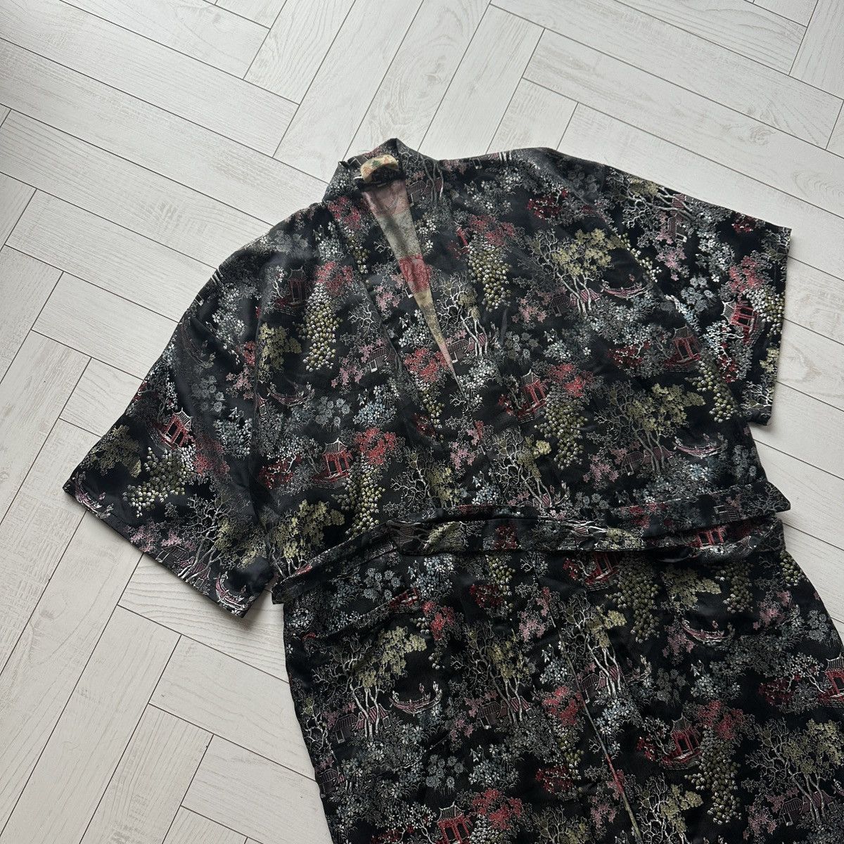Japanese Brand Vintage 90s Haori Kimono Embroidered jacket Japan hype y2k Size US L / EU 52-54 / 3 - 5 Thumbnail