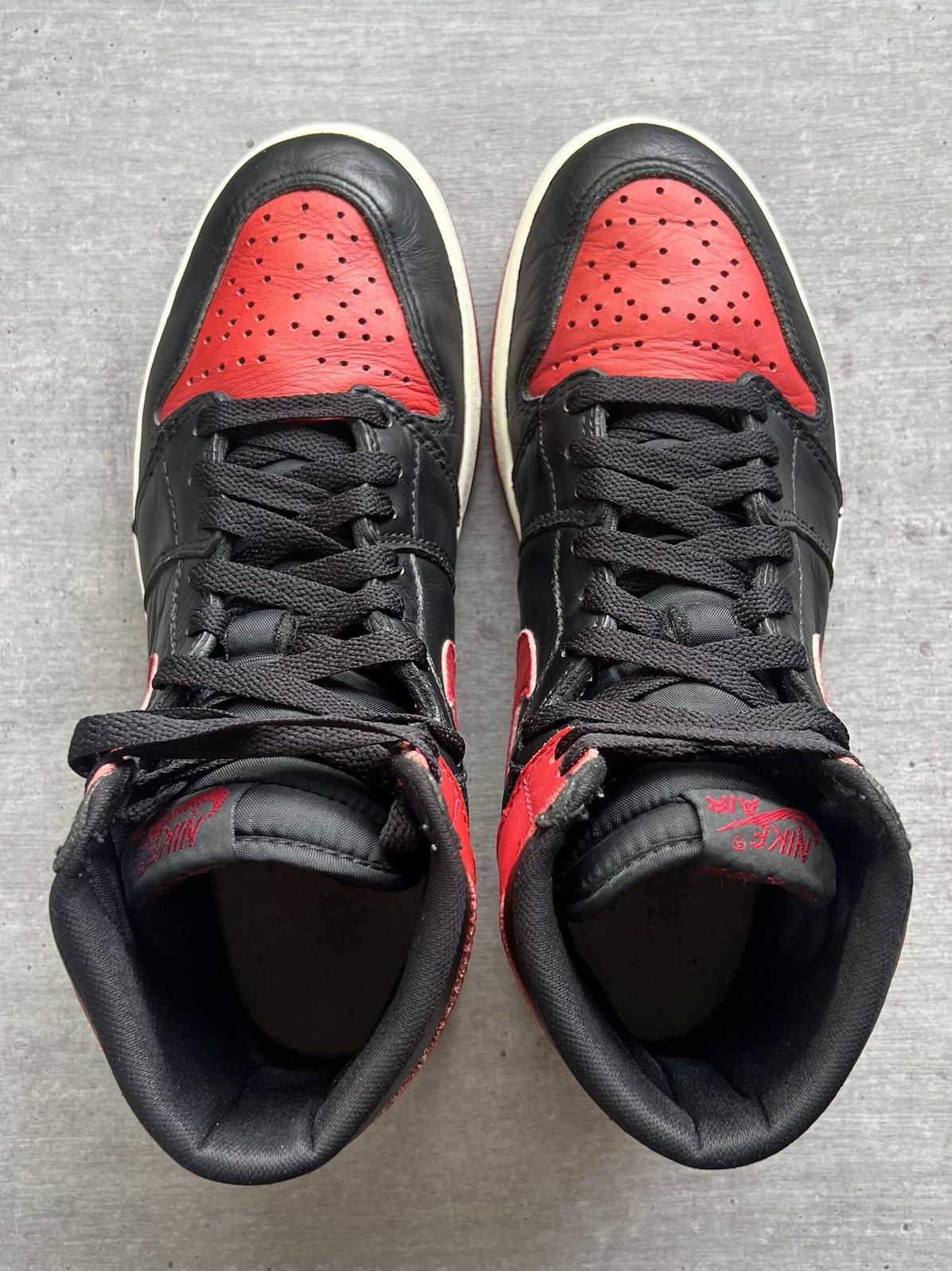 Jordan Brand Jordan 1 Bred 1994 Size US 8.5 / EU 41-42 - 3 Thumbnail