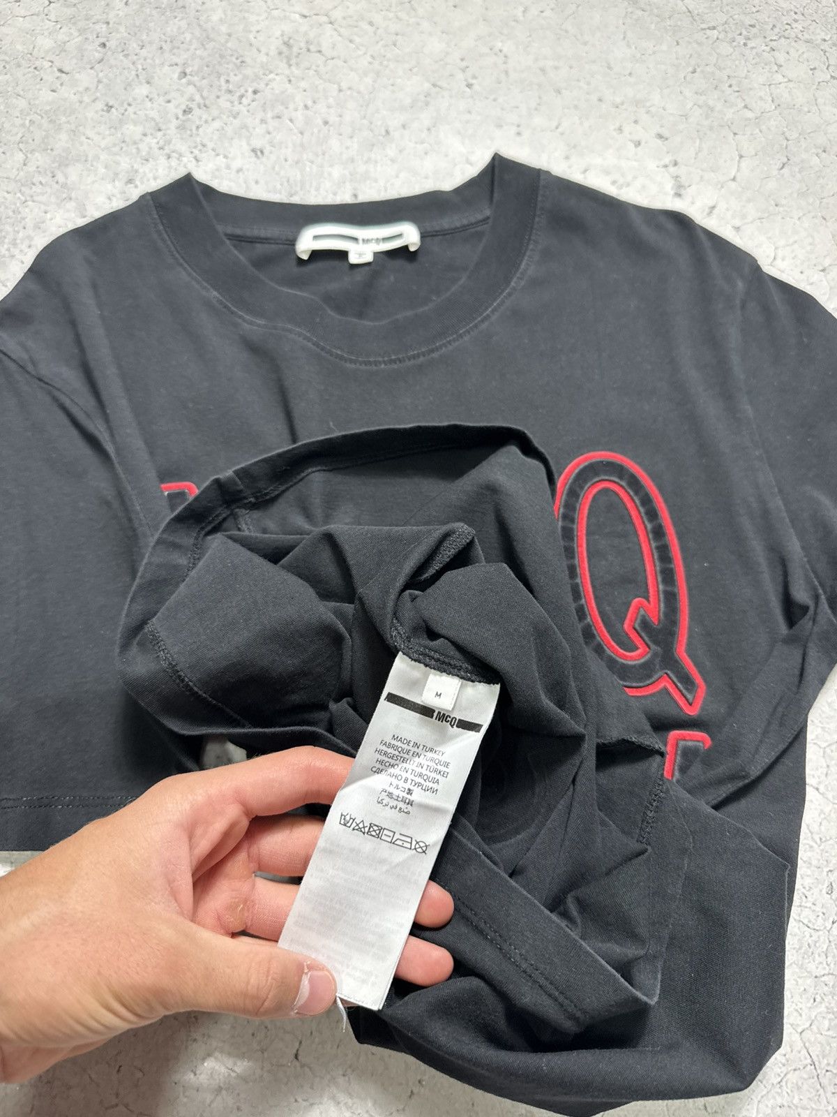 Alexander McQueen Alexander Mcqueen MCQ Luxury T-Shirt Big Logo Black Size US M / EU 48-50 / 2 - 7 Thumbnail