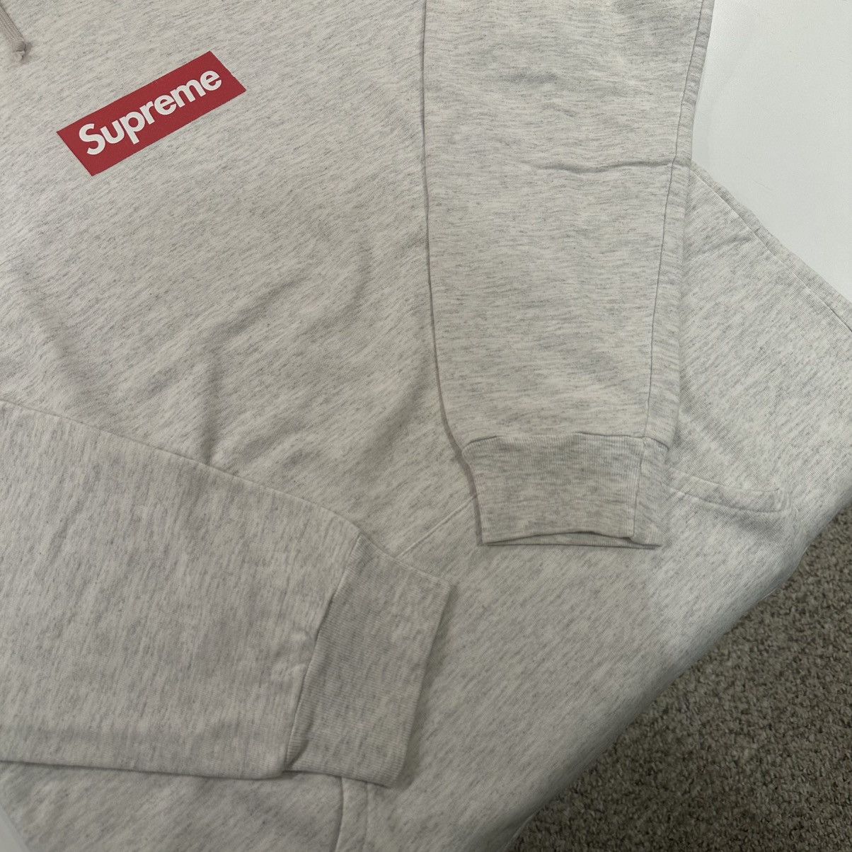 Supreme 2007 Red/Grey Box Logo Hoodie Size US XL / EU 56 / 4 - 5 Thumbnail