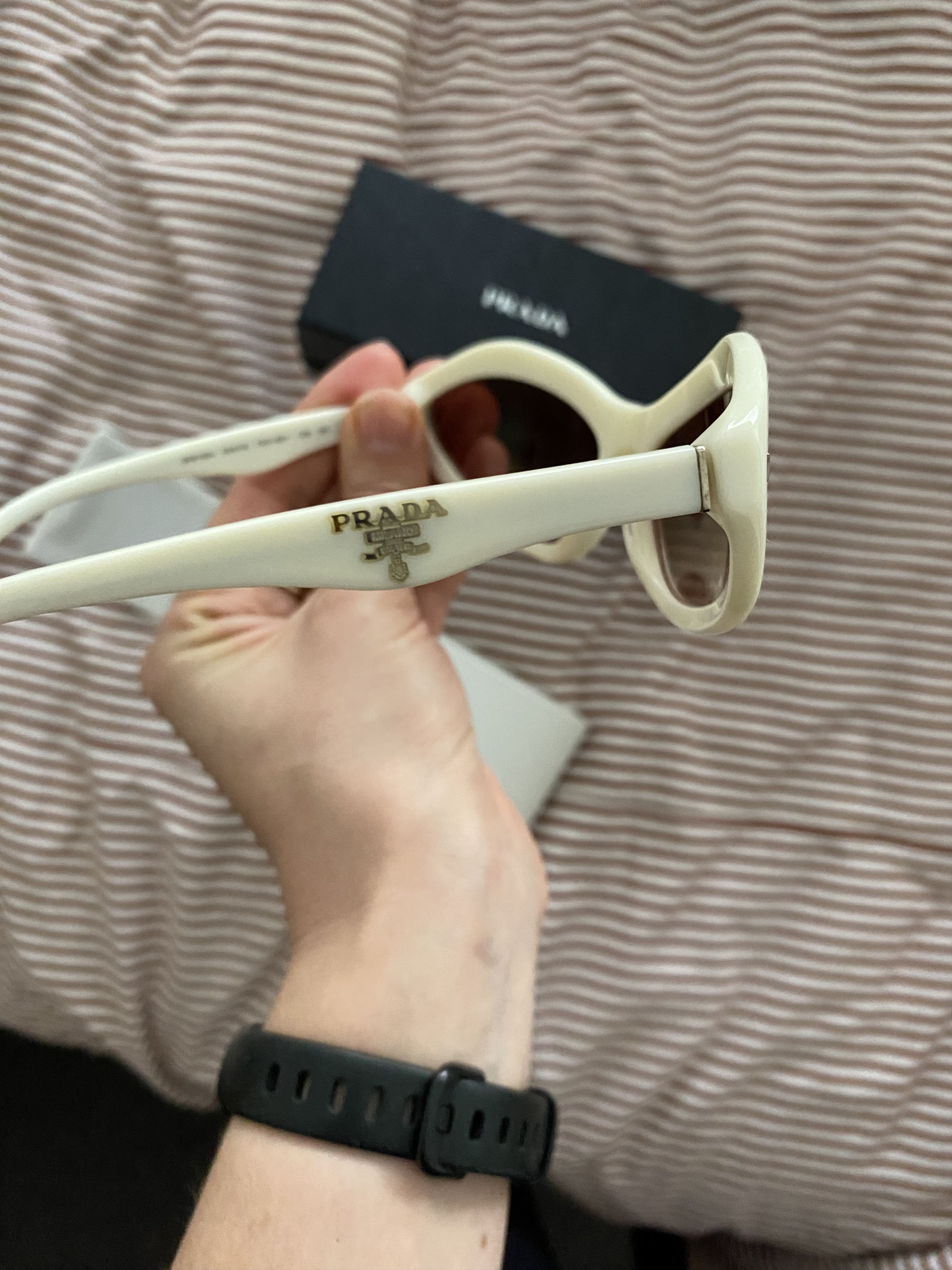 Prada Prada White Vintage Y2K Sunglasses Cat Eye / Bug Eye Shape Size ONE SIZE - 10 Thumbnail