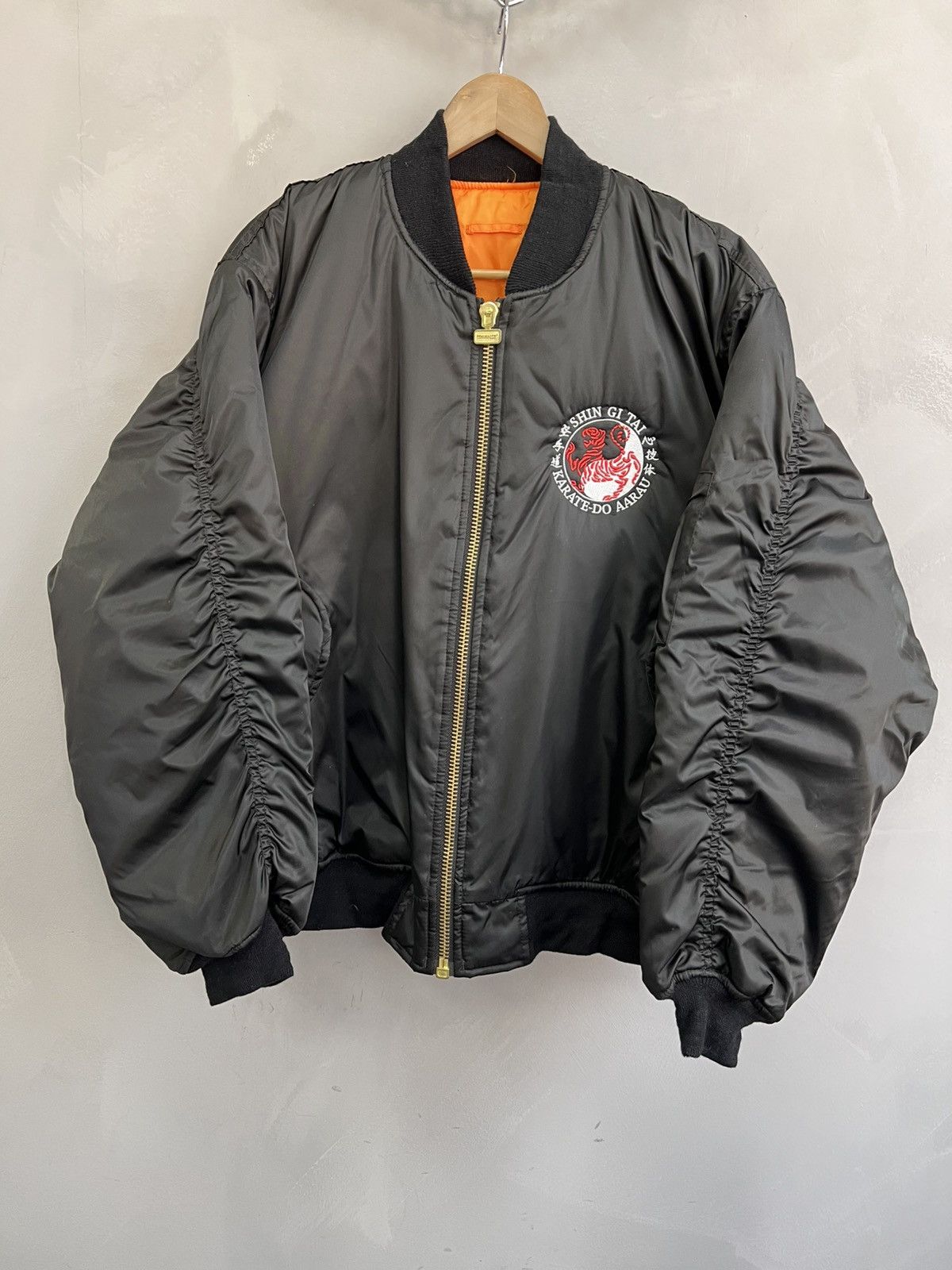 Vintage VINTAGE BOXY MA-1 bomber jacket karate Avant GARDE Size US L / EU 52-54 / 3 - 1 Thumbnail