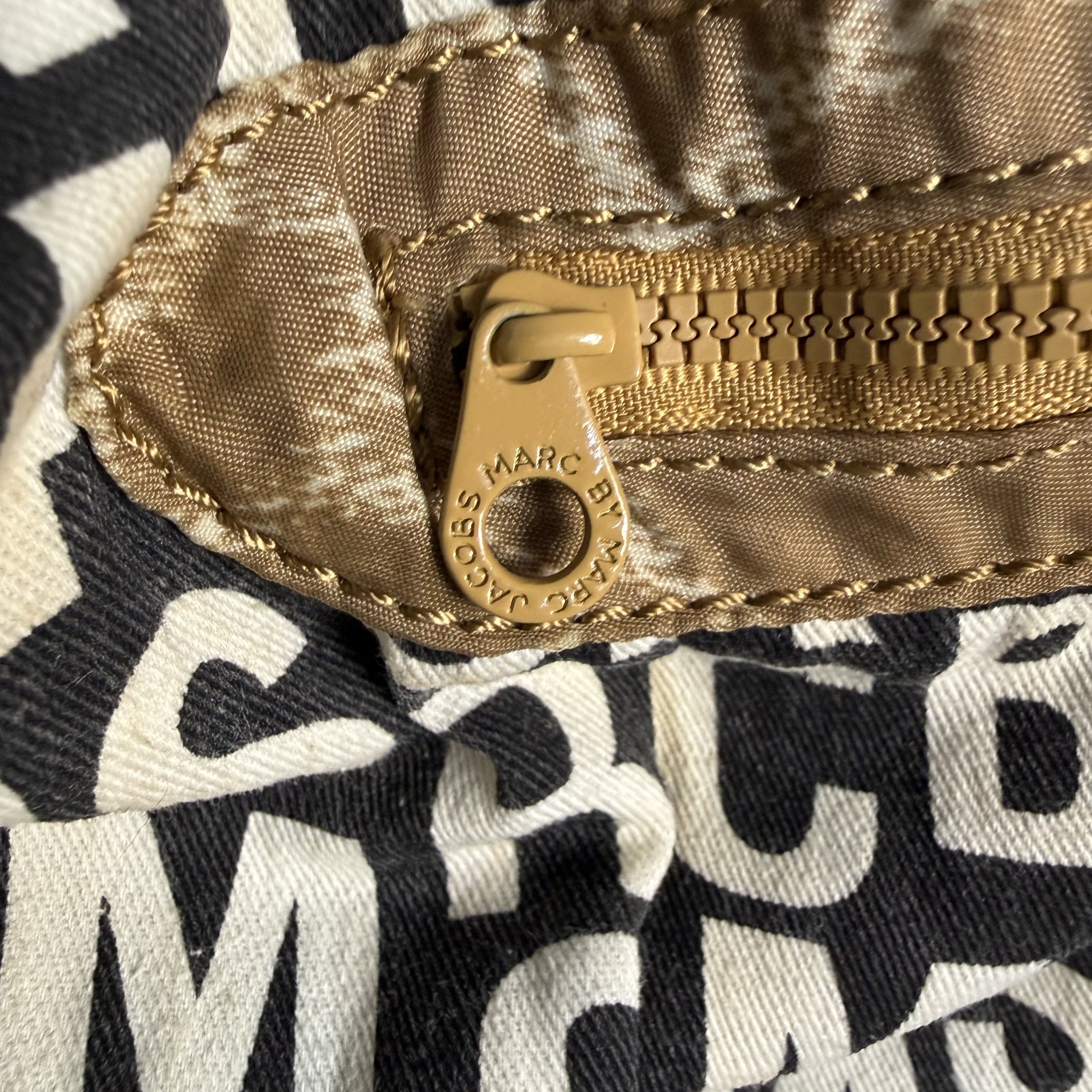 Marc by Marc Jacobs 🔥RARE🔥Marc by Marc Reversible All Print Tote Bag Size ONE SIZE - 15 Thumbnail