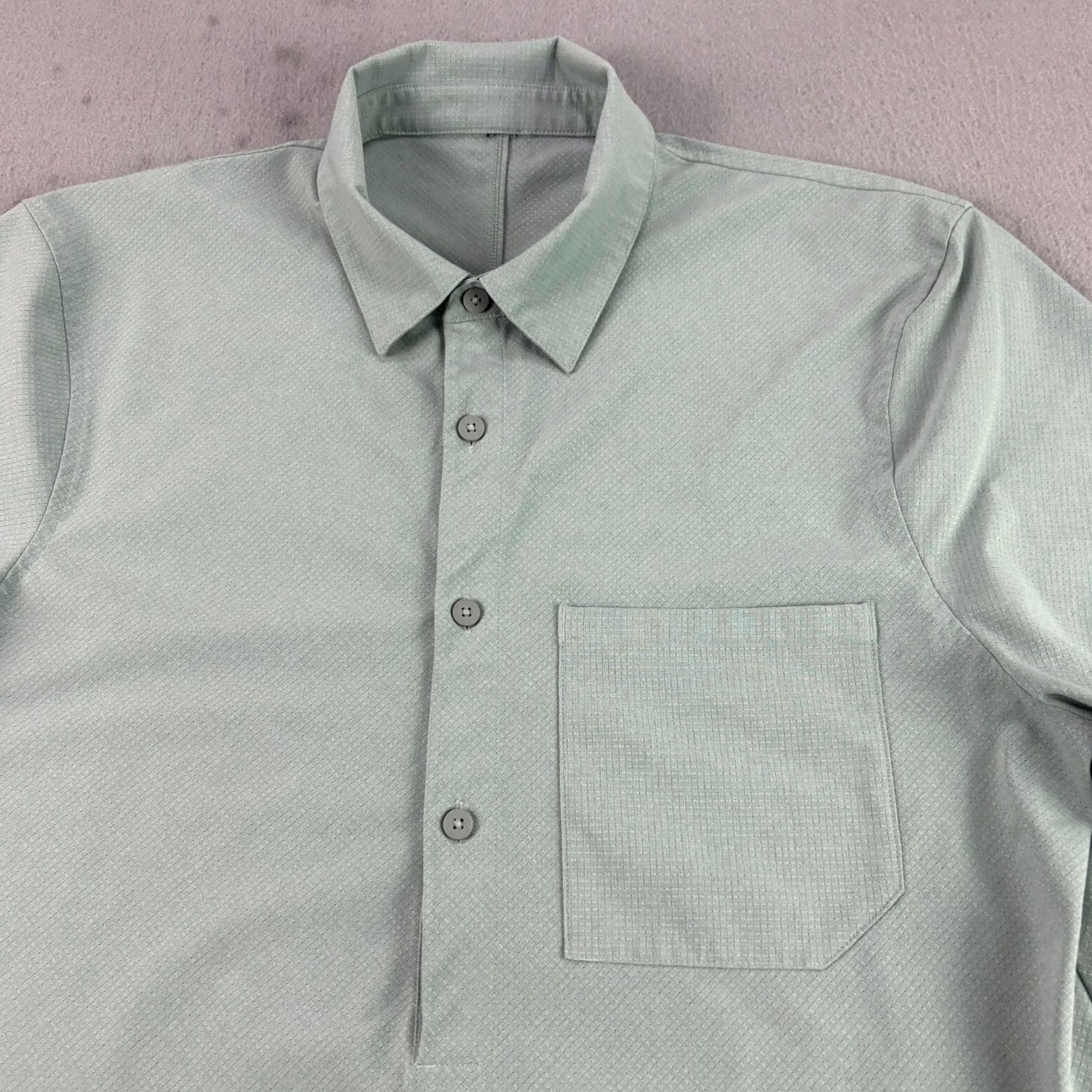 Lululemon Lululemon Shirt Mens M Green Air Popover 1/2 Button Up Performance Athleisure Shirt Size US M / EU 48-50 / 2 - 2 Thumbnail