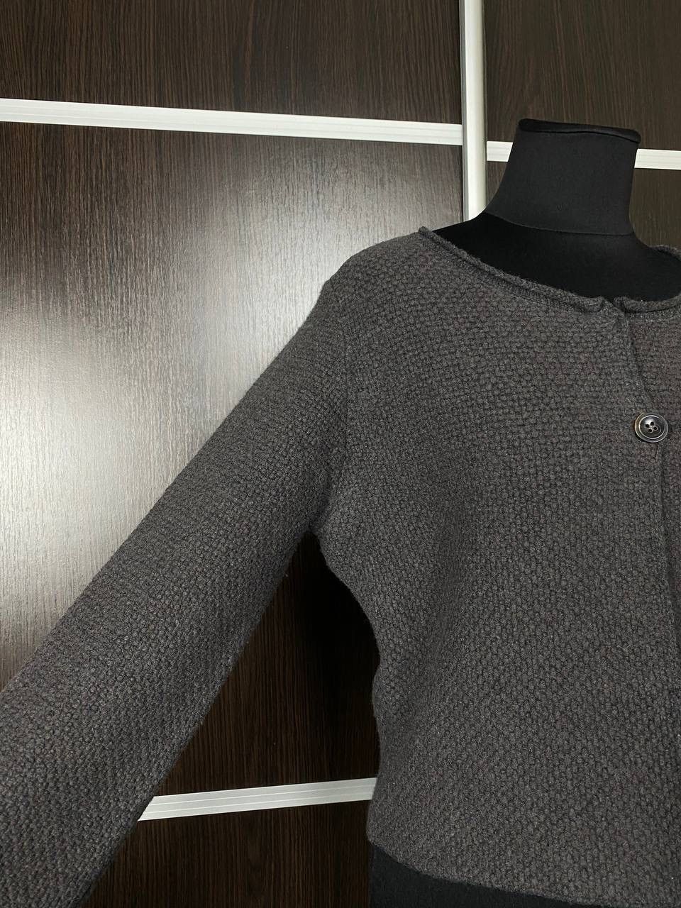 Fabiana Filippi Fabiana Filippi shortened cardigan size L with a button Size L / US 10 / IT 46 - 5 Thumbnail