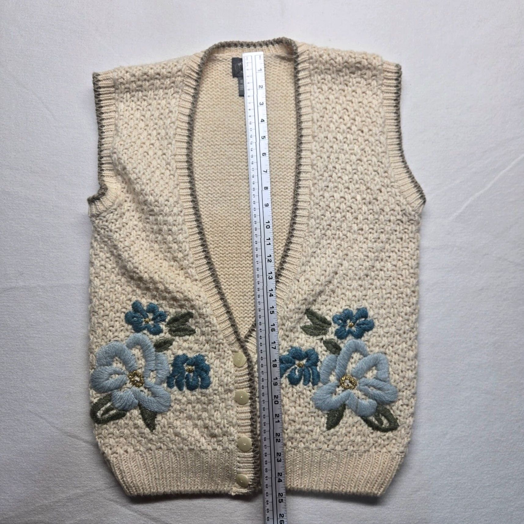 Vintage VINTAGE Designers Originals Tan Sweater Vest Brown Floral Crochet Hem Adult Women Medium Vest Size M / US 6-8 / IT 42-44 - 6 Thumbnail