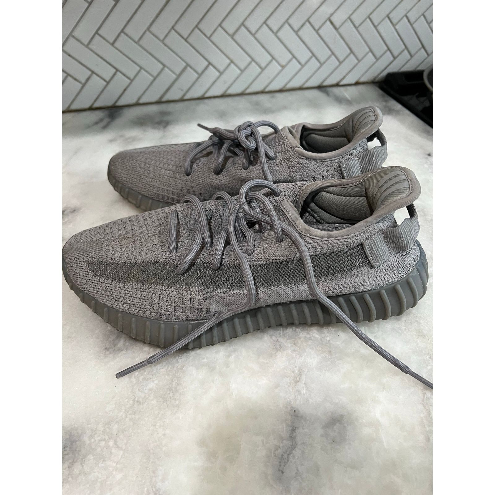 Adidas adidas Yeezy Boost 350 V2 Carbon Asriel Sz 9.5 Size US 9.5 / EU 42-43 - 5 Thumbnail