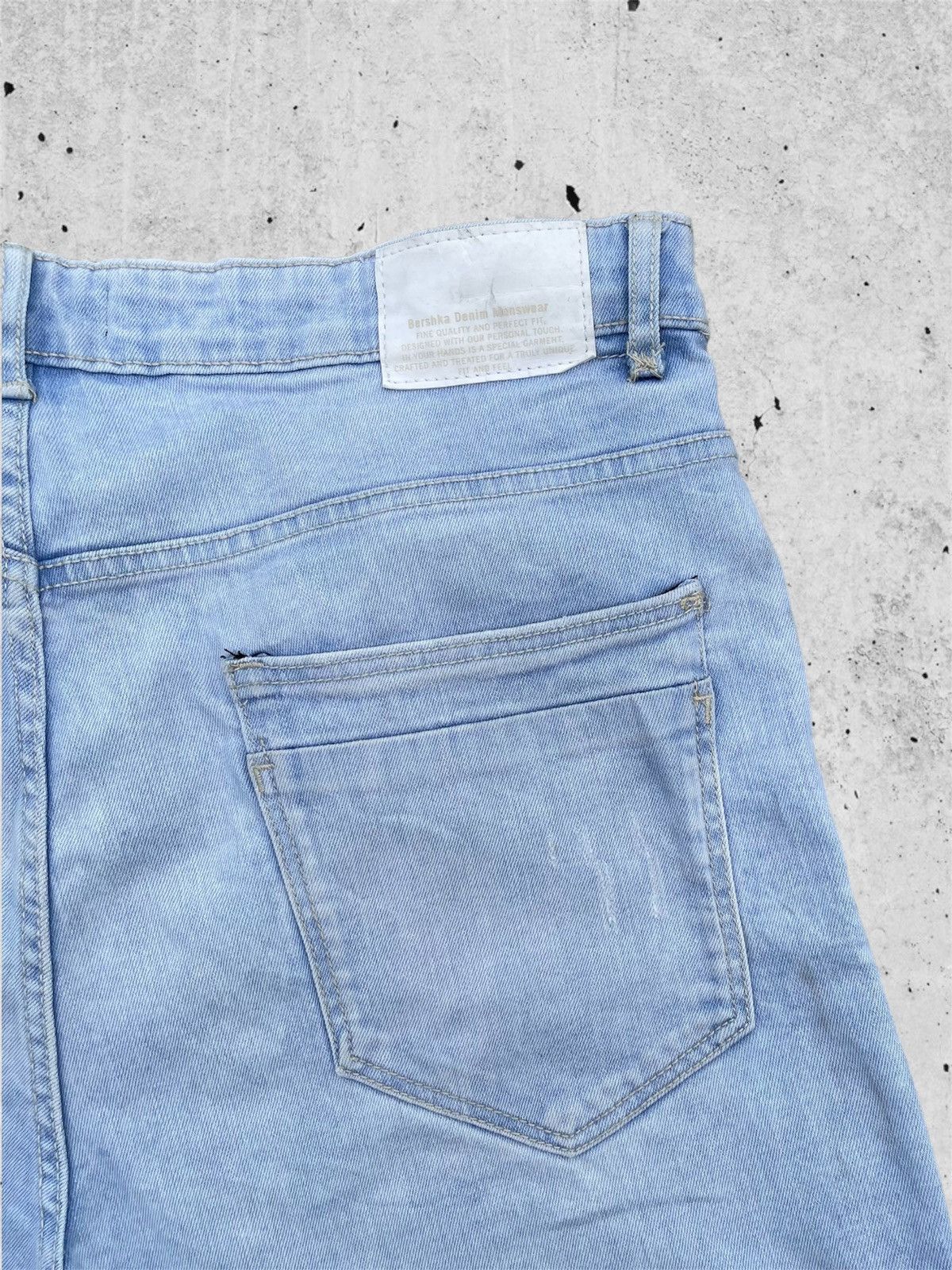 Bershka × Jean 🔥 Bershka Light Blue Distressed Denim W36 🔥 Size US 36 / EU 52 - 11 Thumbnail