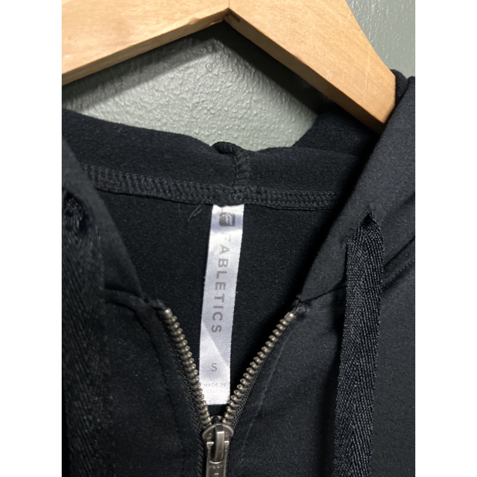 Fabletics Fabletics Jacket Womens Small Black 1/4 Zip Logo Embroidered Basic Outdoor Knit Polyester Coat Mid-Length Jacket Mens Women? Size S / US 4 / IT 40 - 3 Thumbnail
