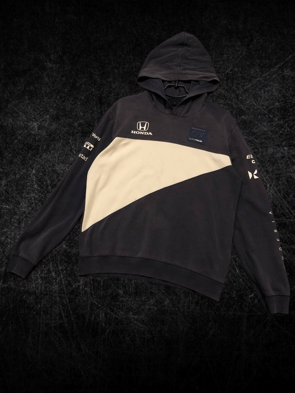 Vintage Streetwear Hoodie Alphatauri size L Vintage Y2K Size US L / EU 52-54 / 3 - 1 Thumbnail