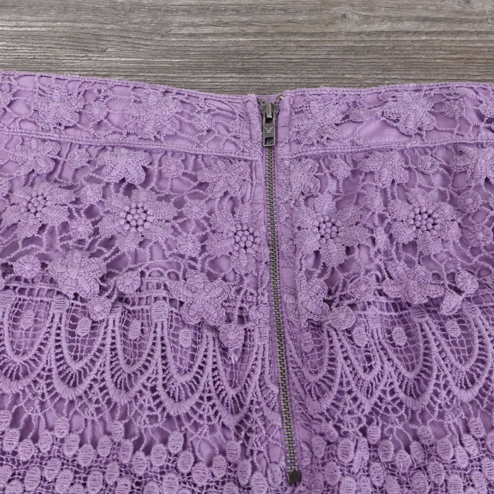 American Eagle Outfitters AMERICAN EAGLE Skirt Purple Lavender Floral Cotton Blend Womens Size 8 Adult 8 Purple Floral 90s-Inspired? Size 30" / US 8 / IT 44 - 4 Thumbnail