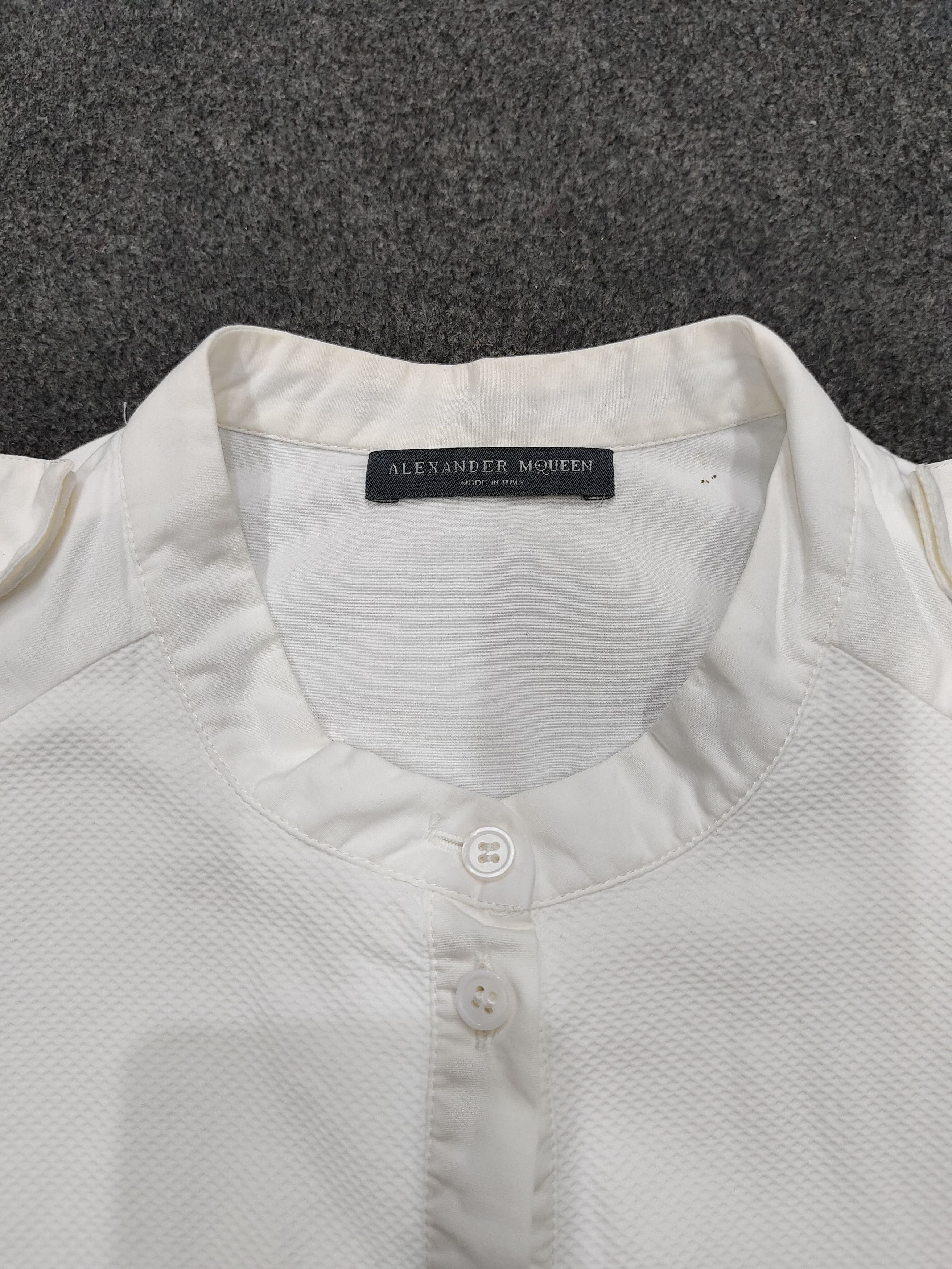 Alexander McQueen Alexander McQueen- Bip Front Panel Military Tailoring Blouse Size M / US 6-8 / IT 42-44 - 6 Thumbnail