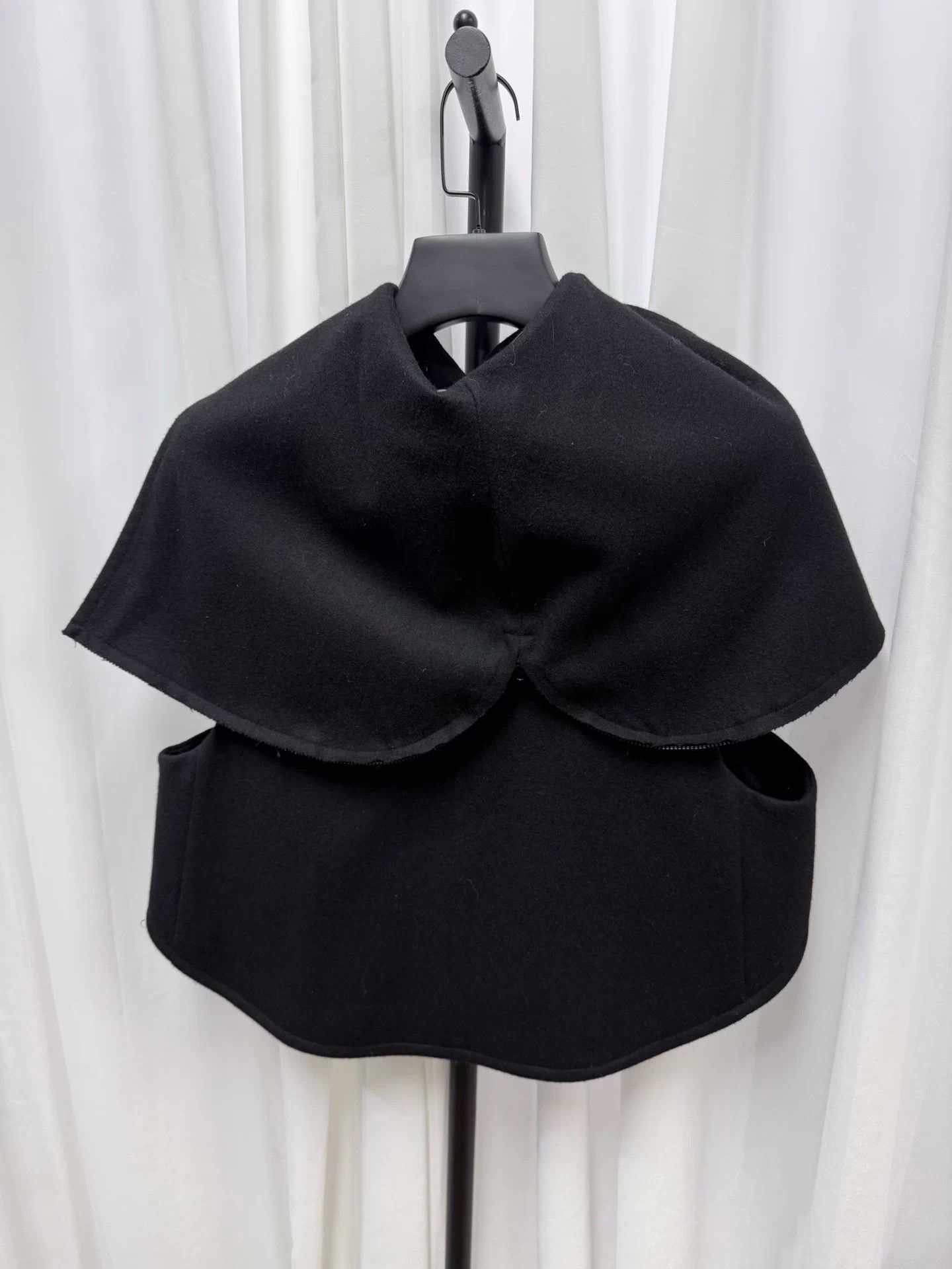 Yohji Yamamoto Yohji Yamamoto Wool Zip Asymmetric Vest Size 2 Relaxed Size US M / EU 48-50 / 2 - 5 Thumbnail