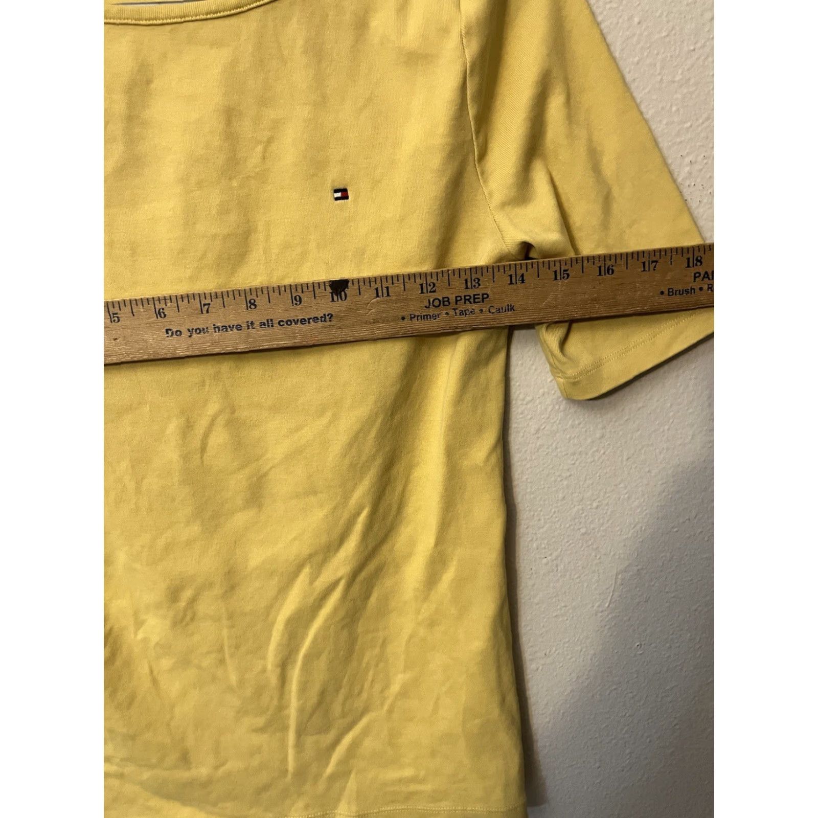 Tommy Hilfiger Tommy Hilfiger T Shirt Medium Yellow Solid Short Sleeve Round Neck Tee Womens Size M / US 6-8 / IT 42-44 - 5 Thumbnail