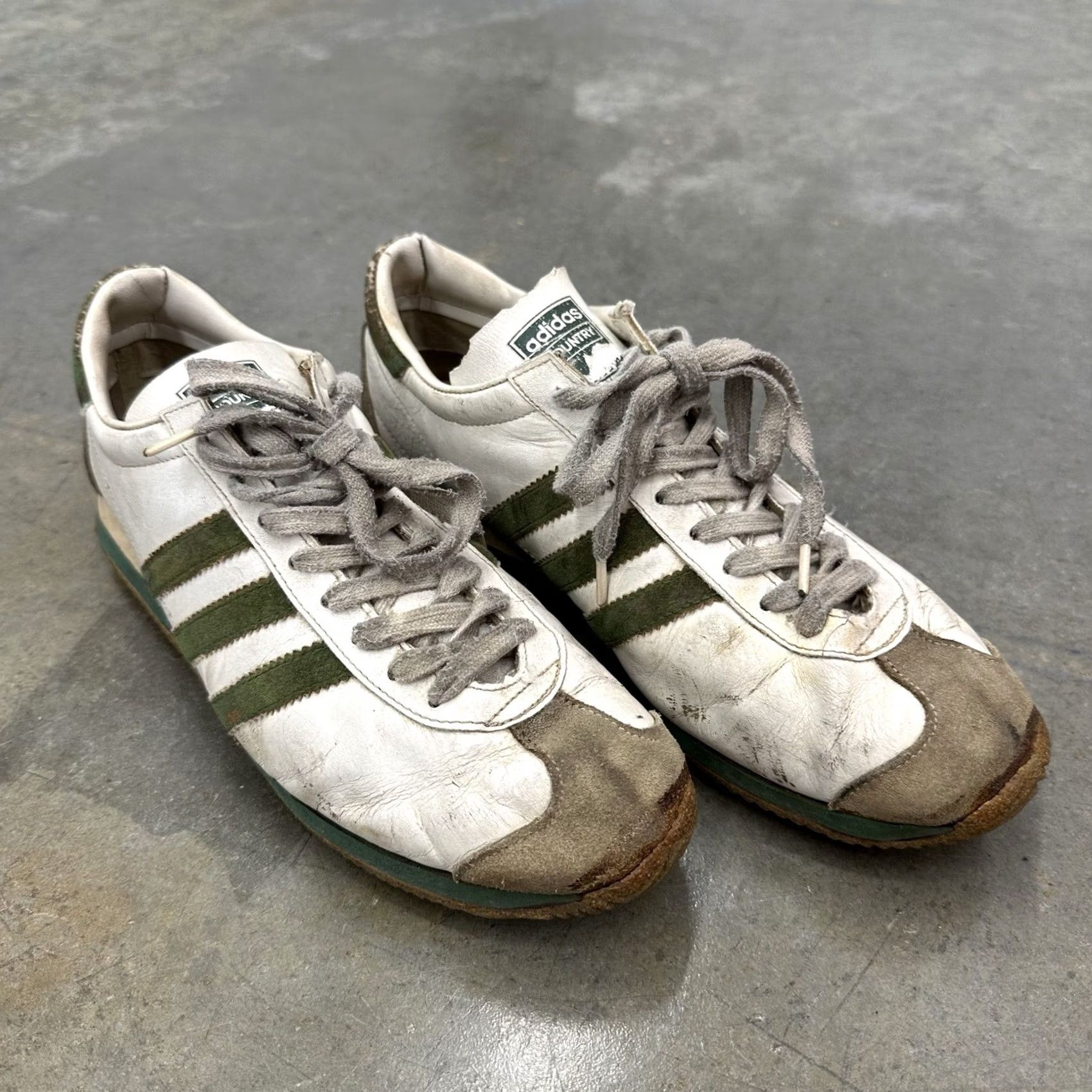 Adidas VINTAGE Adidas Country France Leather Mens 9.5 White Green 1970's Made In France Size US 10 / EU 43 - 2 Thumbnail
