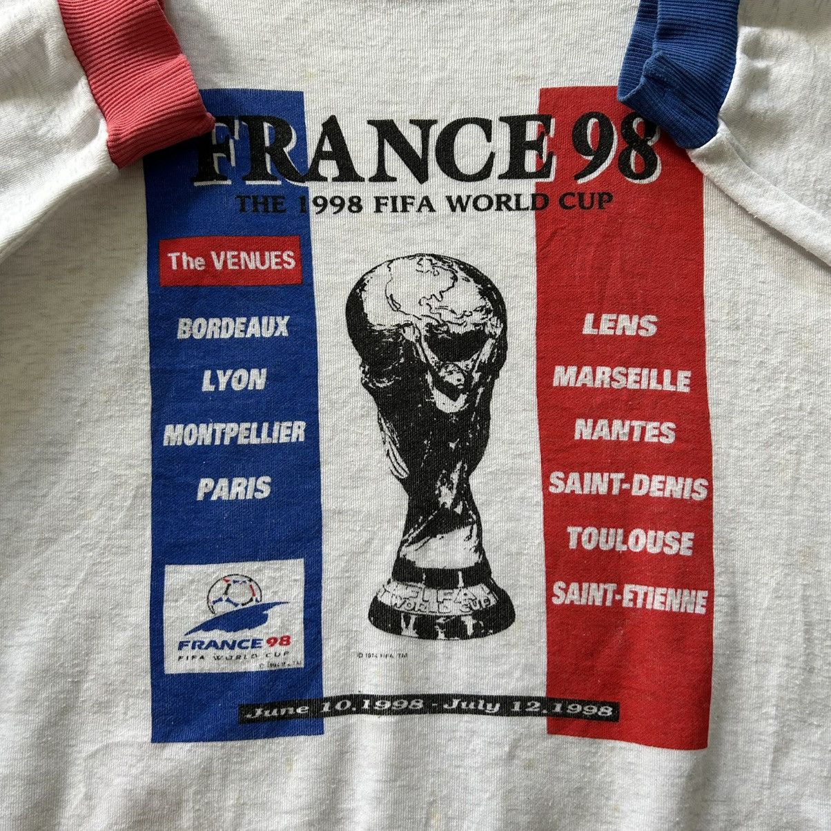 Vintage Vintage FRANCE 98 Fifa World Cup Sweatshirt Size US XL / EU 56 / 4 - 6 Thumbnail