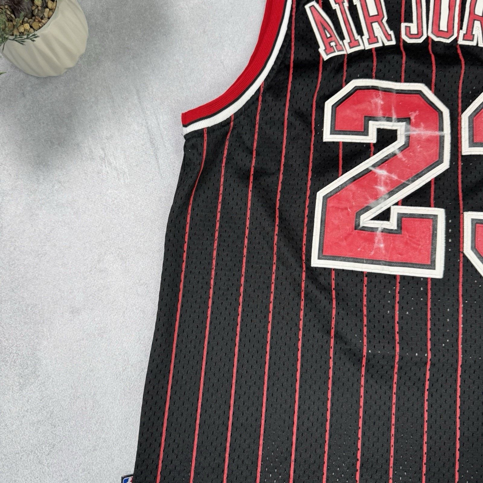 Nike Vintage Nike Chicago Bulls Jersey Air Jordan Men Size L Size US L / EU 52-54 / 3 - 19 Thumbnail