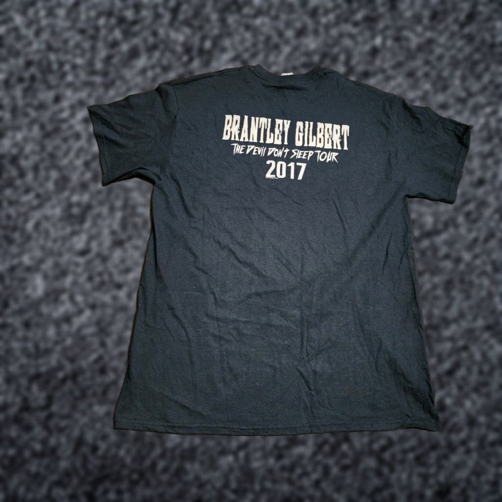 Gildan Mens L Gildan T Shirt Brantley Gilbert 2017 Devil Don't Sleep Tour Crew Neck Short Sleeve Black Cotton Mus ic Size US L / EU 52-54 / 3 - 1 Thumbnail