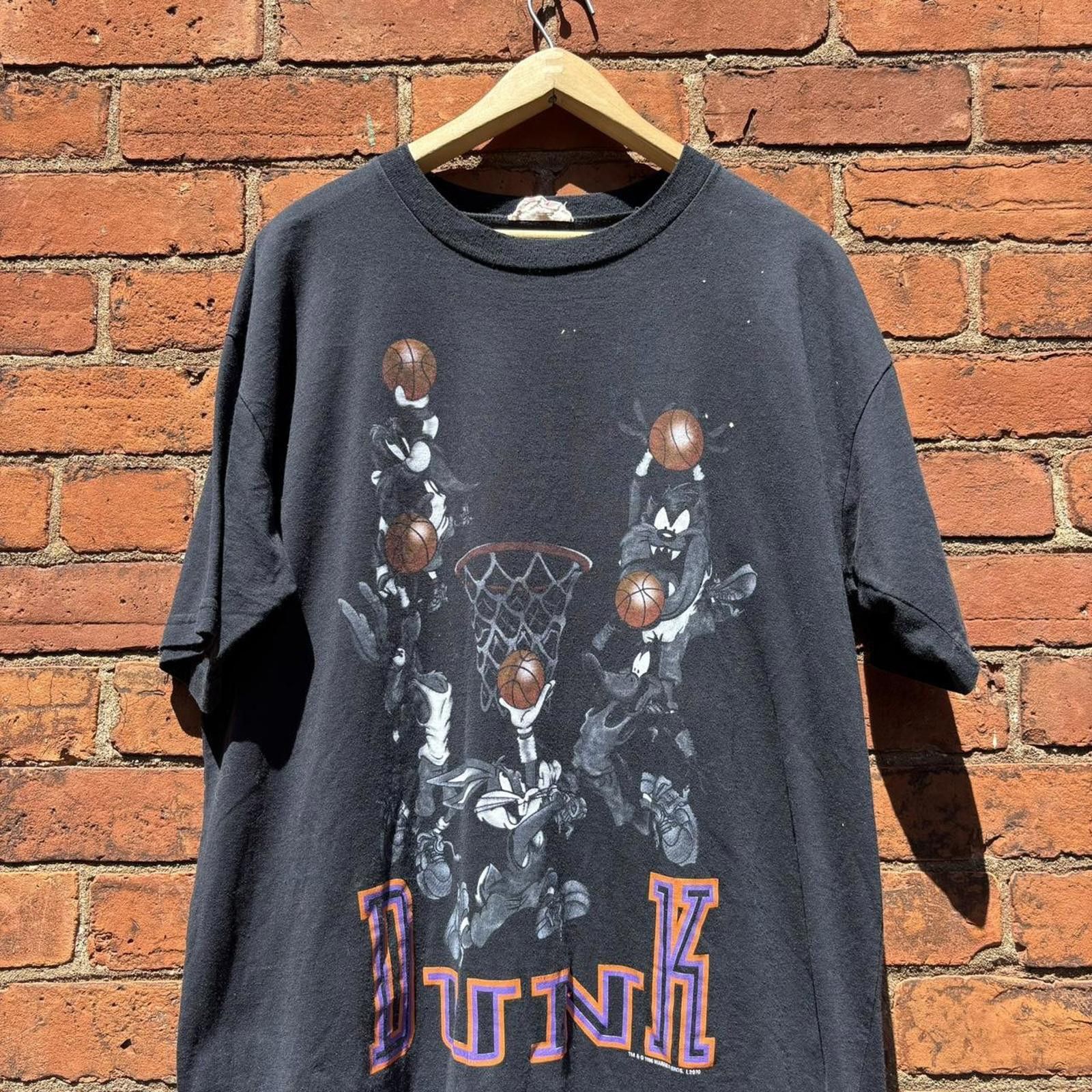 Other vintage looney tunes basketball dunk novel tees t shirt 1996 Size US XL / EU 56 / 4 - 2 Thumbnail