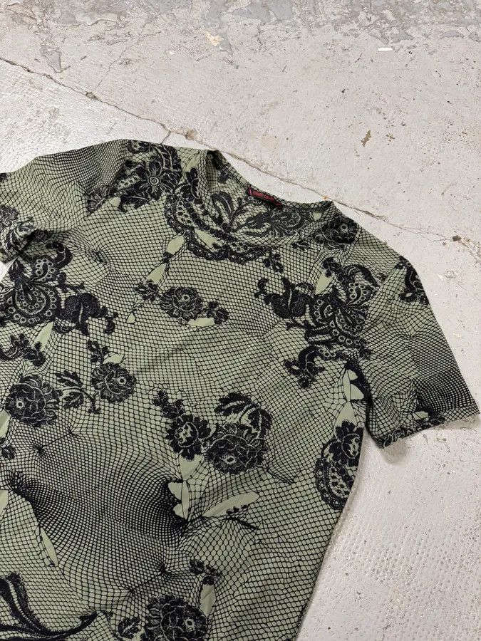 Designer × Roberto Cavalli × Vintage 2000s Roberto Cavalli Wire Roses Khaki T-Shirt Size US S / EU 44-46 / 1 - 4 Thumbnail