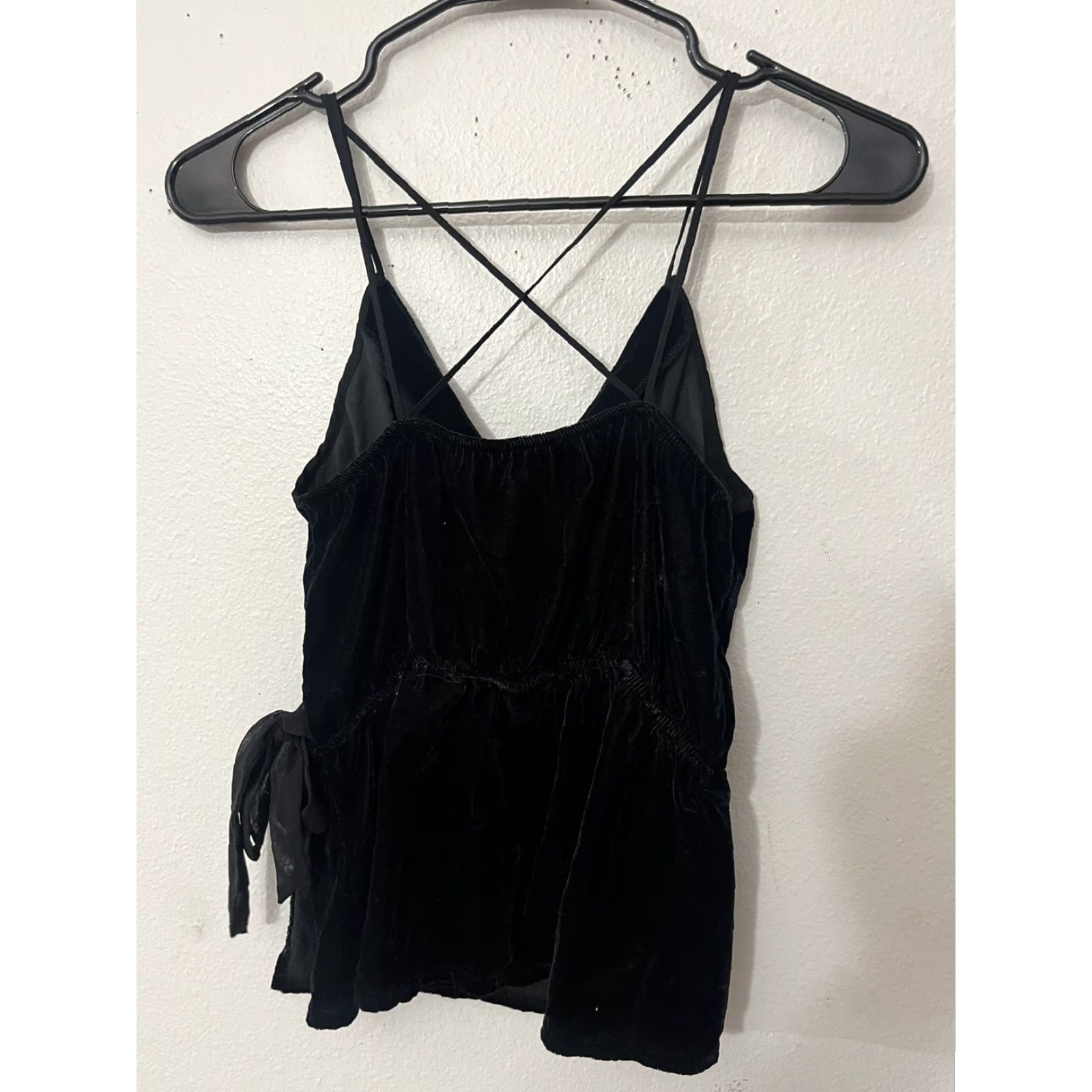 Express VINTAGE Express Women’s Velour Tank Shirt XS Black Spaghetti Strap Tank Top Womens XS Black Velour Express Tank Size XS / US 0-2 / IT 36-38 - 3 Thumbnail