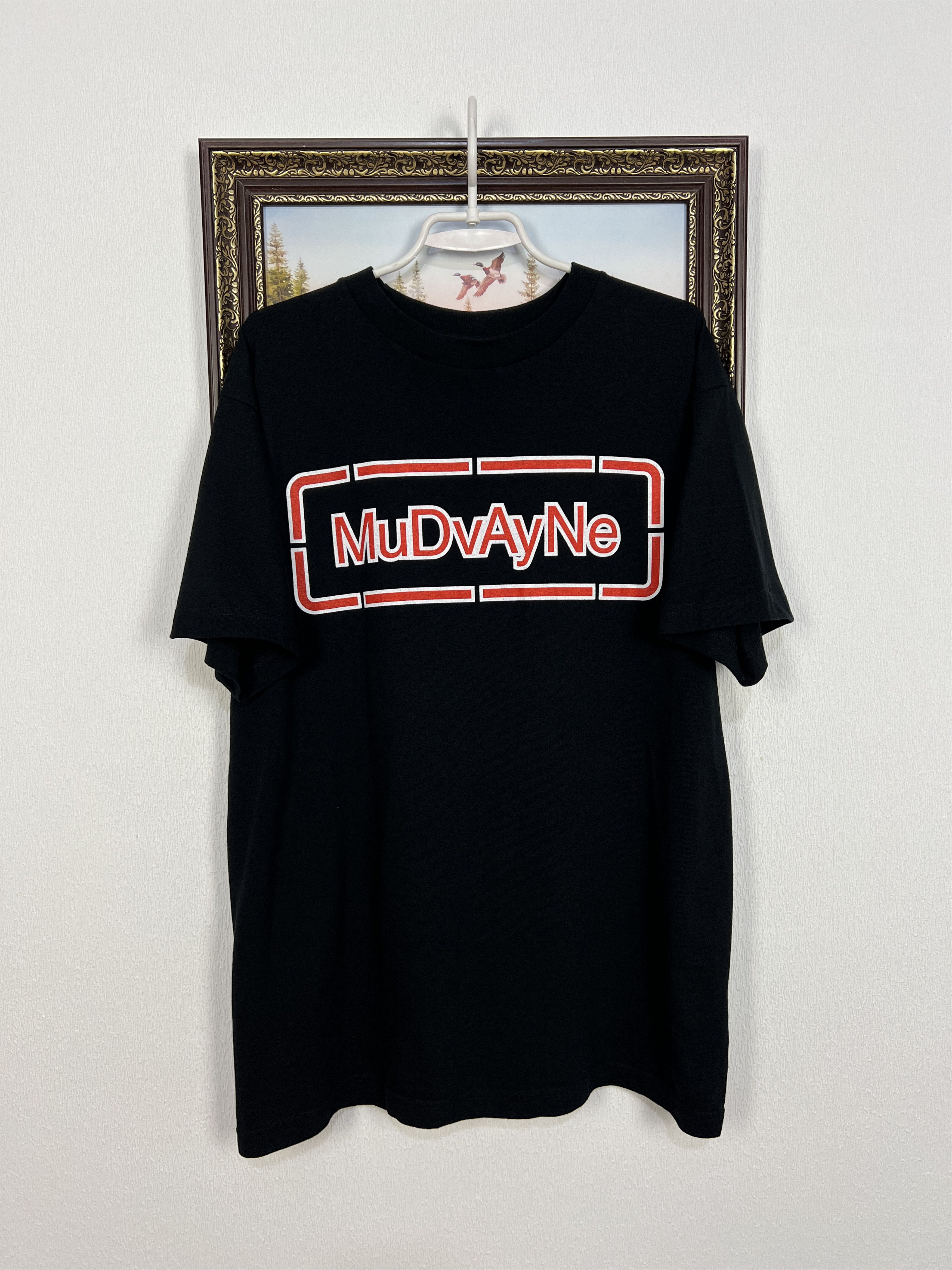 Vintage Vintage 90's Mudvayne Distressed Graphic Band Shirt Tee Size US L / EU 52-54 / 3 - 1 Thumbnail