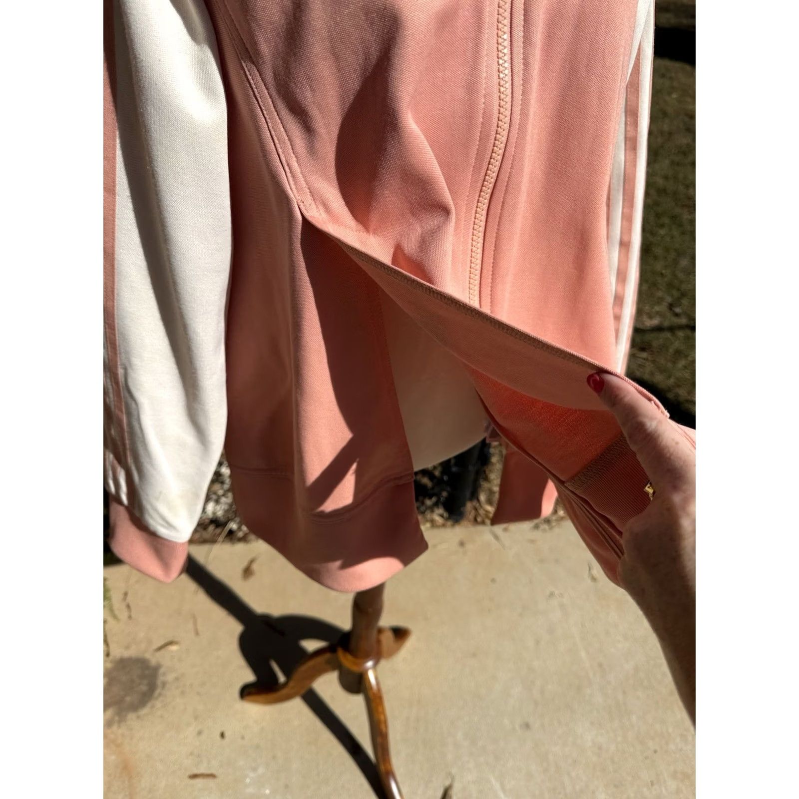 Adidas Adidas Primegreen Jacket Women’s Jacket Short Full Zip Windbreaker Coral Pink Small Side Slits Pockets Activewear Size S / US 4 / IT 40 - 3 Thumbnail