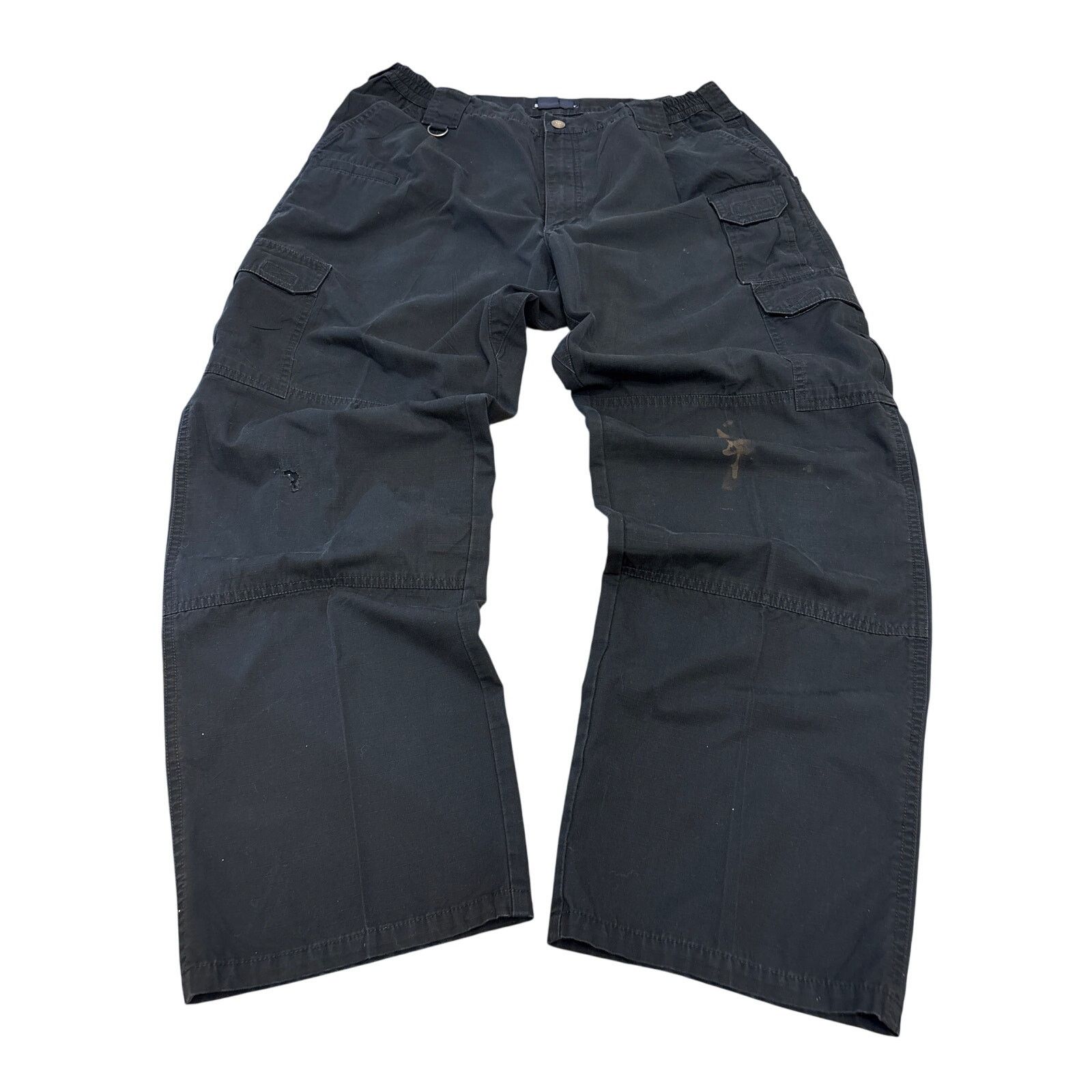5.11 5.11 Tactical Series black cargo tech pants 36x34 thrashed Size US 36 / EU 52 - 2 Thumbnail