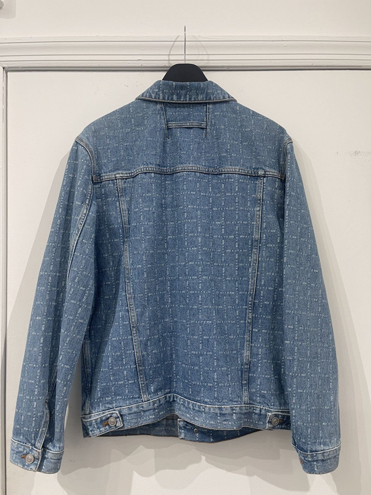 1017 ALYX 9SM × Alyx Alyx Logo Print Denim Jacket Size S Size US S / EU 44-46 / 1 - 4 Thumbnail