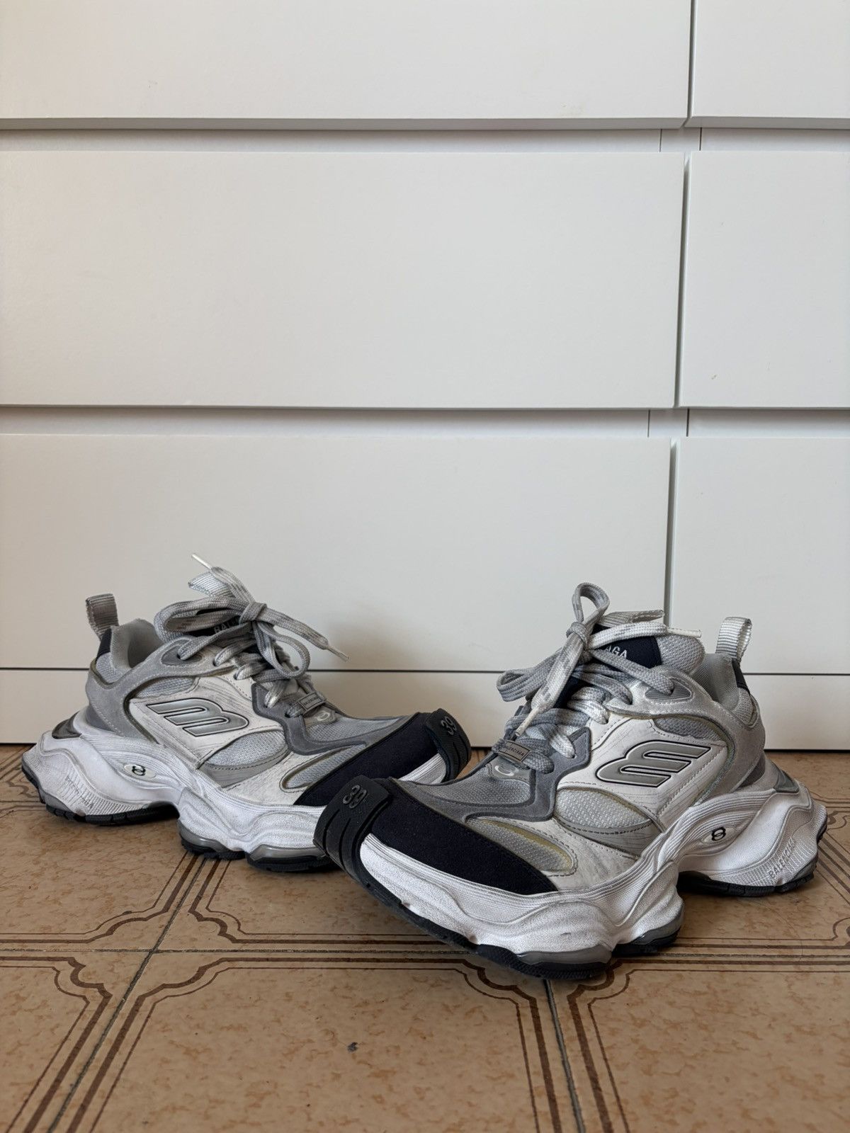 Balenciaga Balenciaga Cargo Size US 6 / EU 39 - 2 Thumbnail