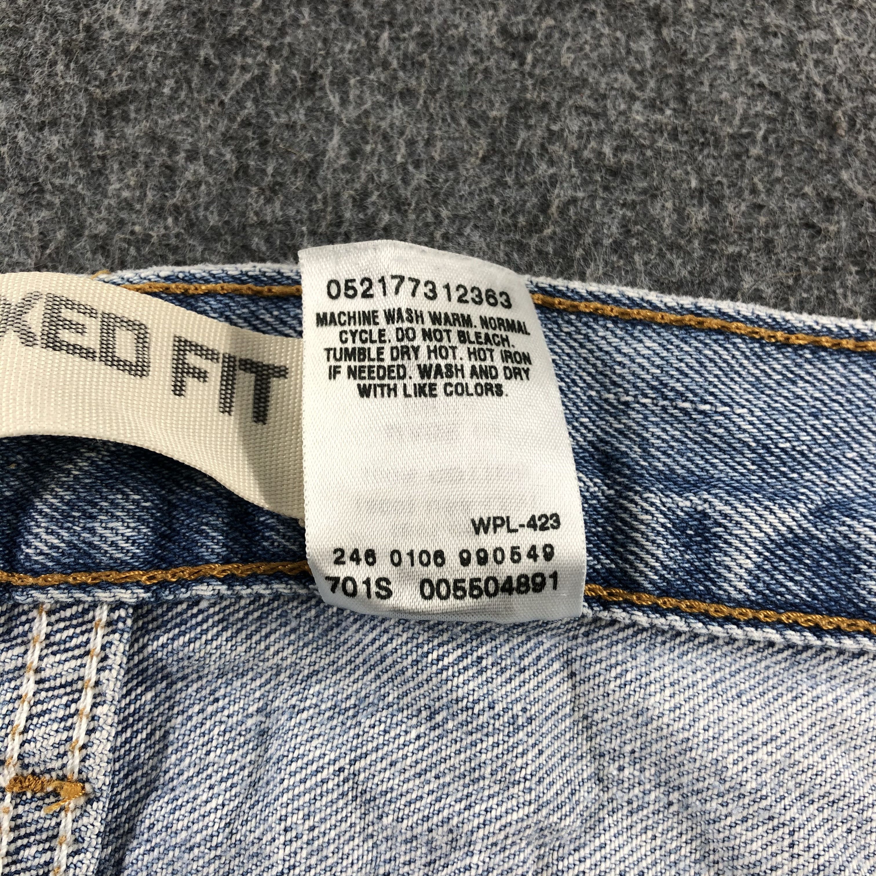 Levi's Vintage Blue Wash Levis 550 Jeans-J2377 Size US 33 - 12 Thumbnail