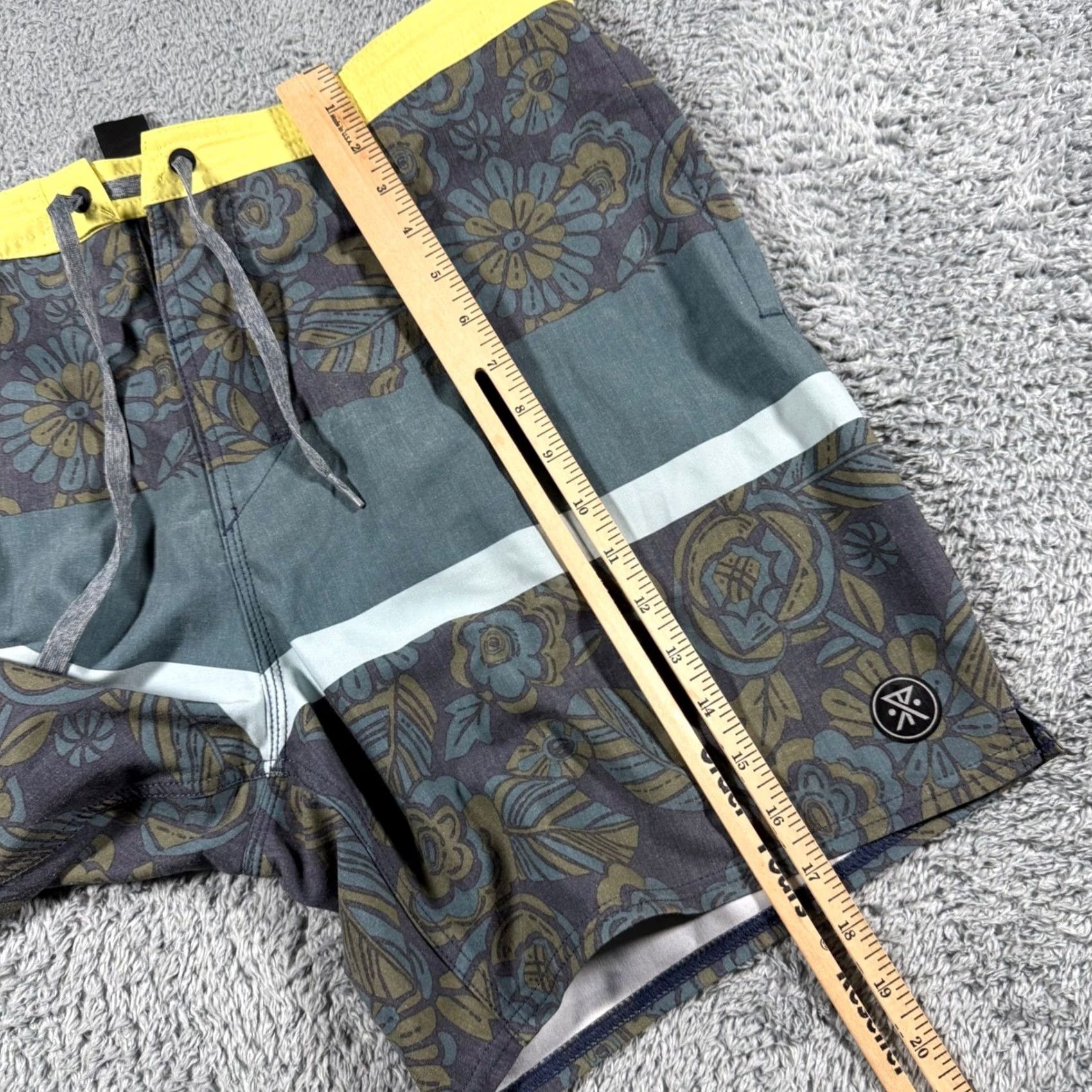 Roark Roark Mens Board Shorts 36 Floral Chiller Series Swim Trunks Color Block Size US 36 / EU 52 - 7 Thumbnail