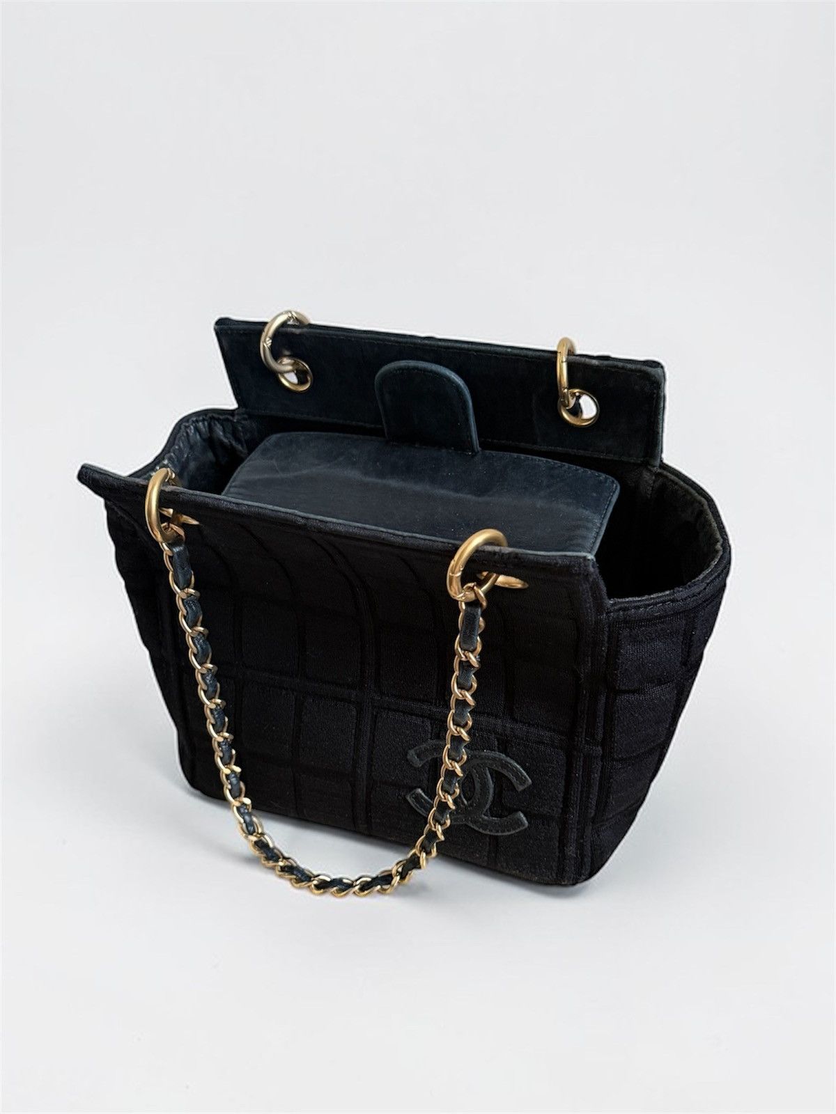 Chanel Chanel Vintage Chocobar Black Jersey Tote with chain straps Size ONE SIZE - 2 Thumbnail
