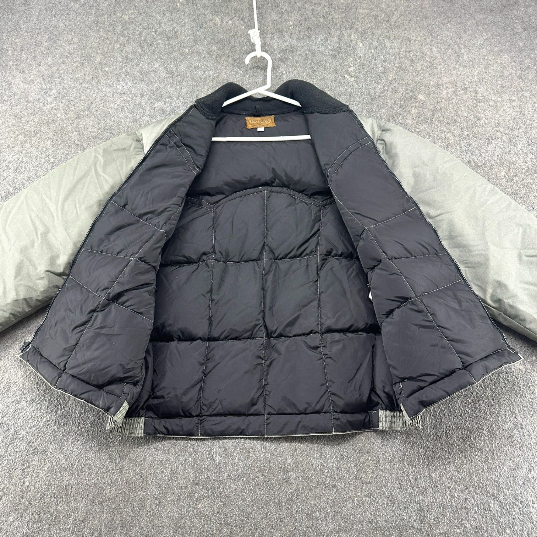 Vintage VINTAGE Comfy Jacket Mens L Grey Bomber Puffer Quilted Down Aztec Western 90s Size US L / EU 52-54 / 3 - 3 Thumbnail