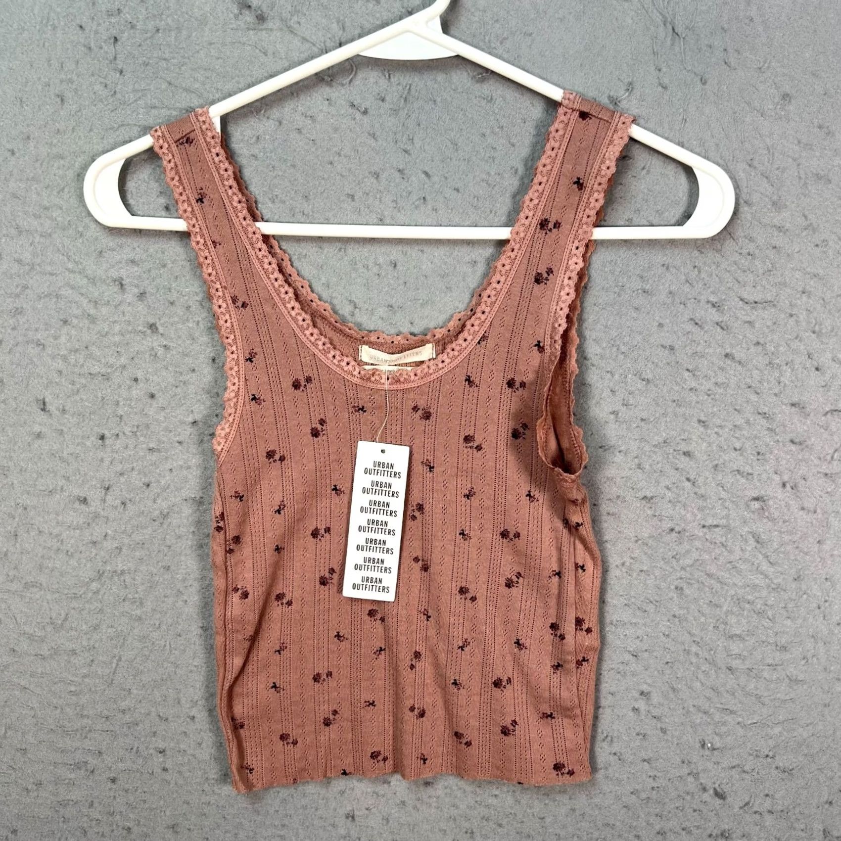Urban Outfitters Urban Outfitters Women Tank Pink Lace Trim Floral Pattern S Small Shirt Sleeveless Cotton All Season Womens Size S / US 4 / IT 40 - 2 Thumbnail
